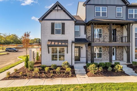 602 Granbury PVT Drive Hendersonville TN 37075