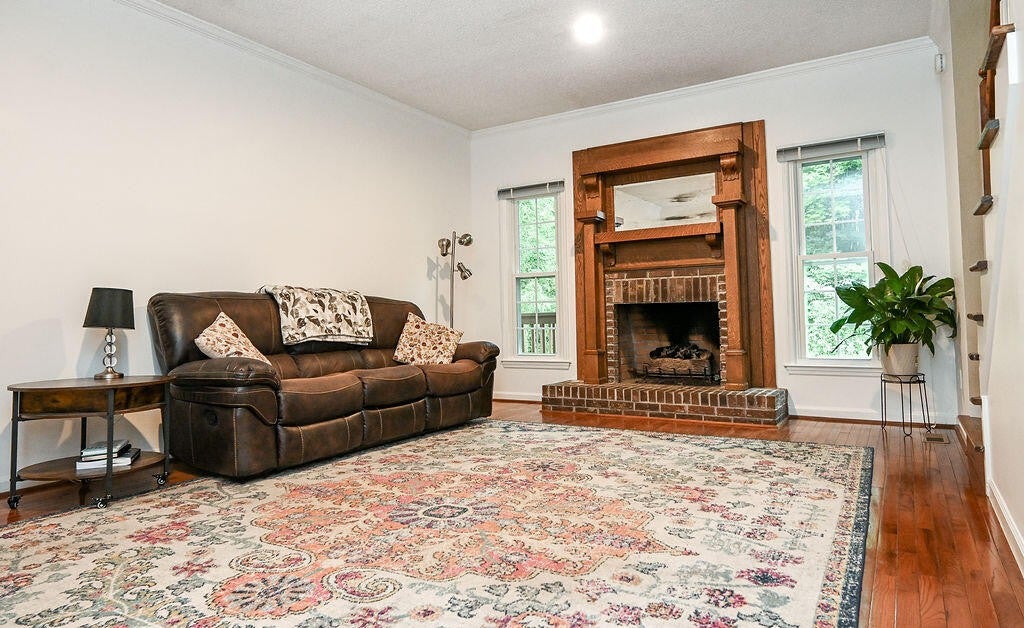 3102 Parkwood Trail NW