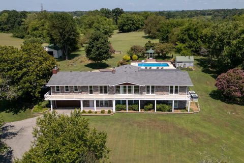 344 Peach Valley Rd Gallatin TN 37066