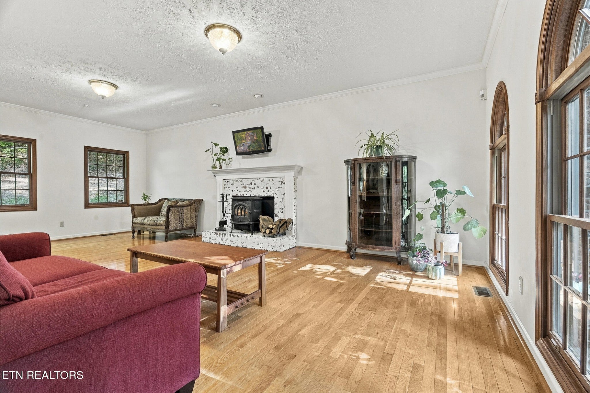 1221 Night Hawk Lane