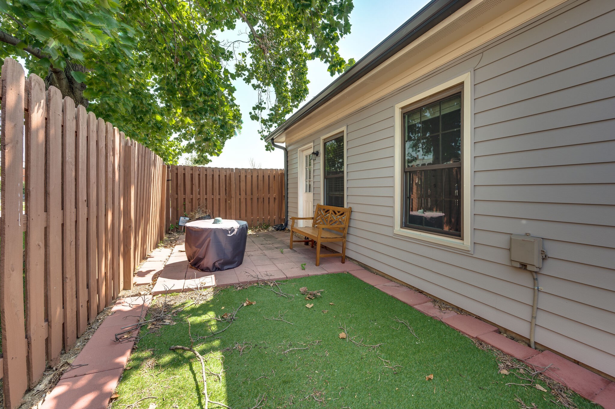 Nashville, Tennessee 37210, United States, 2 Bedrooms Bedrooms, ,2 BathroomsBathrooms,Residential,Active,29290