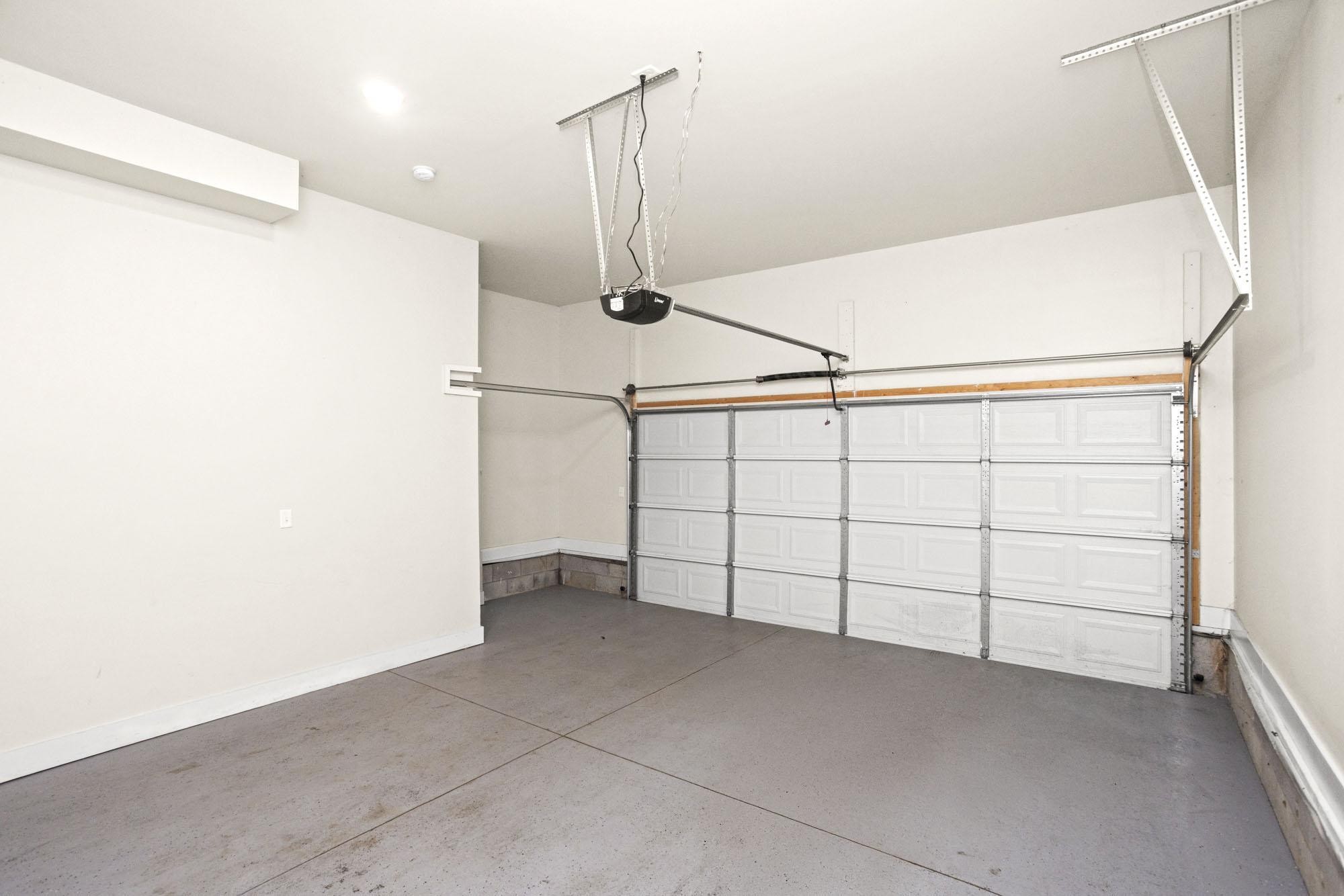 450 Glastonbury Rd 3