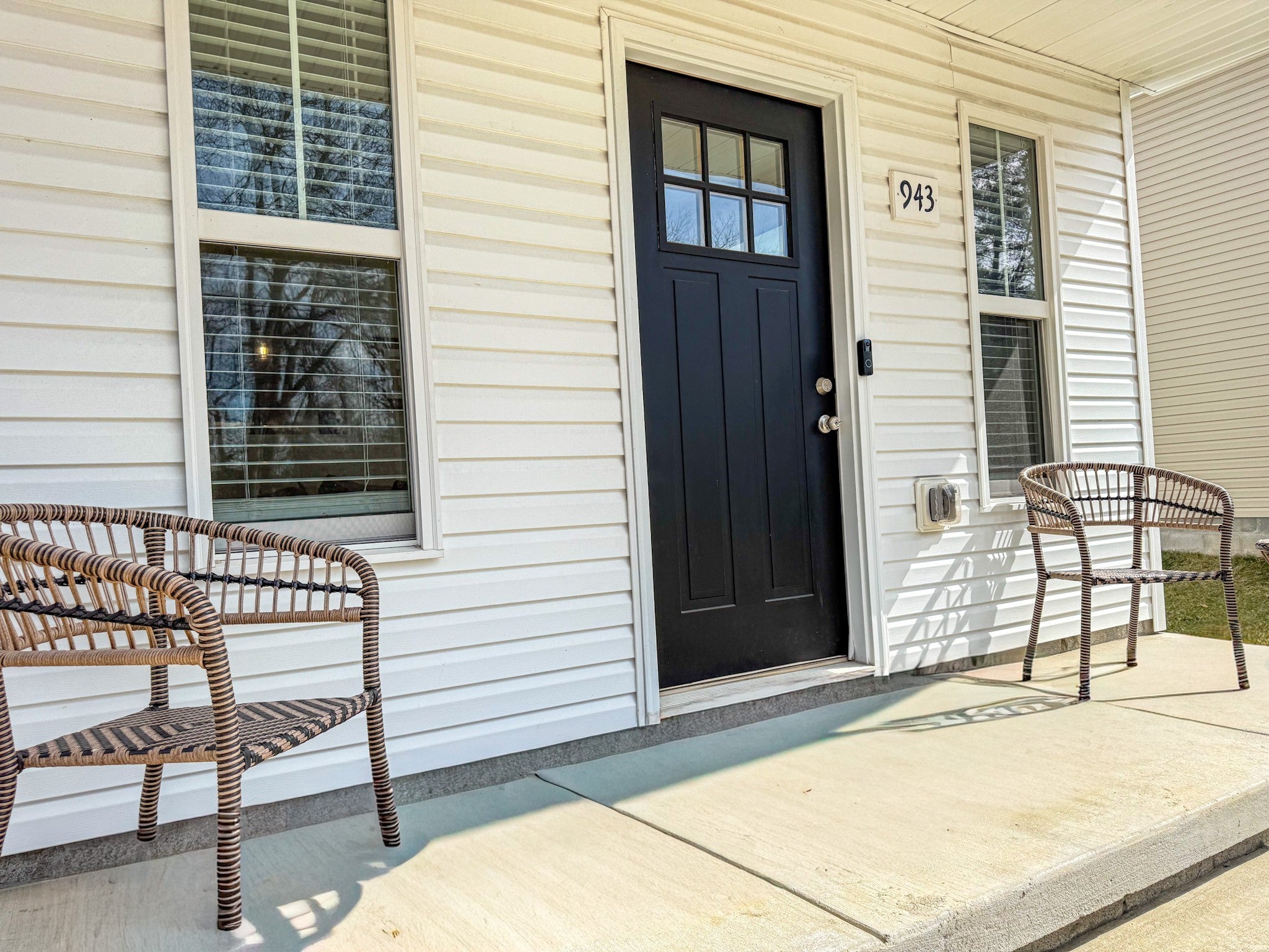 943 Wall St
