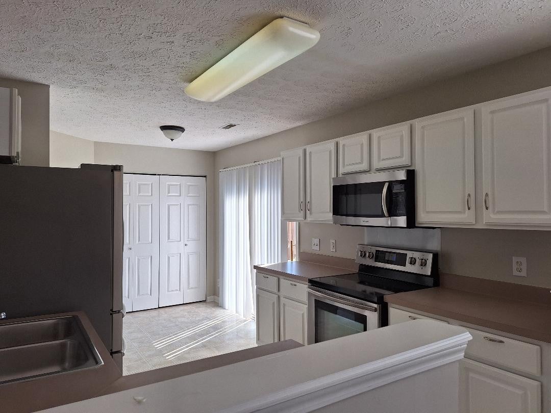 3-bed home for rent in Nashville, TN 37214, 3344 Cain Harbor Drive 3344 Cain Harbor Drive, Nashville TN 37214 3-bed home, photo 3 of 12