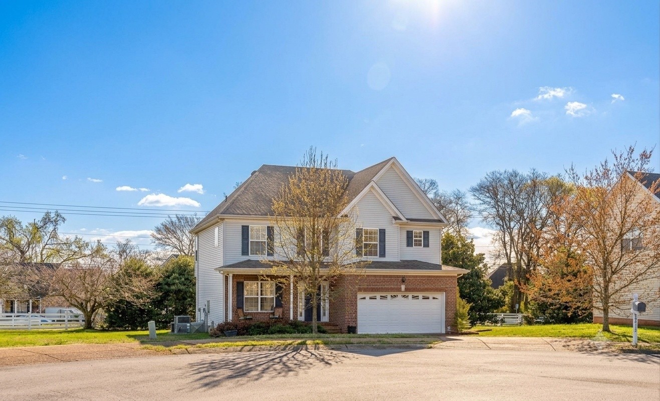 2012 Trenton Dr