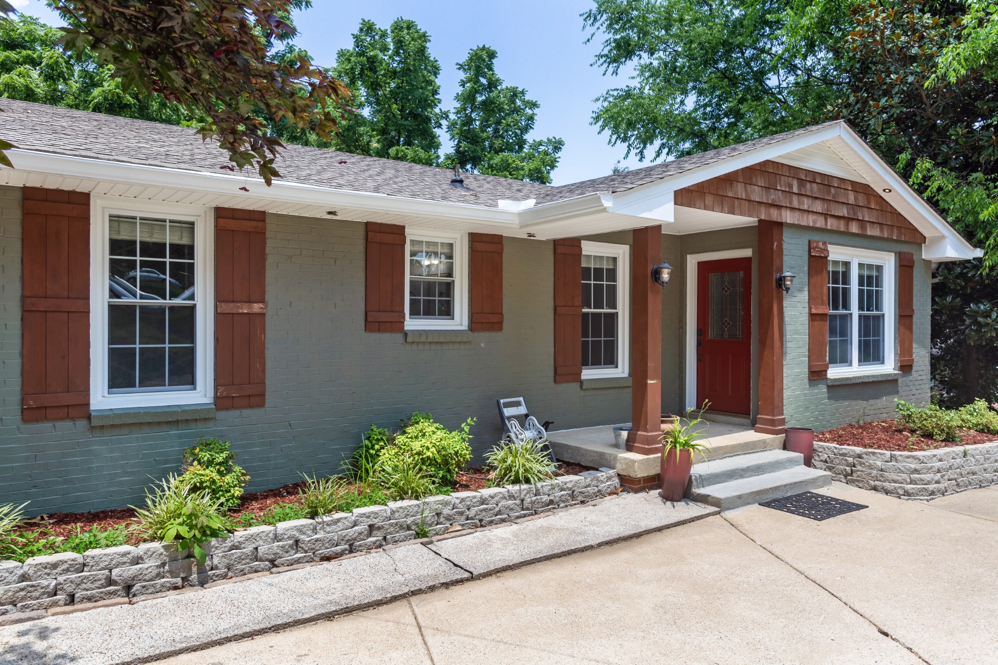 407 Rosehill Dr
