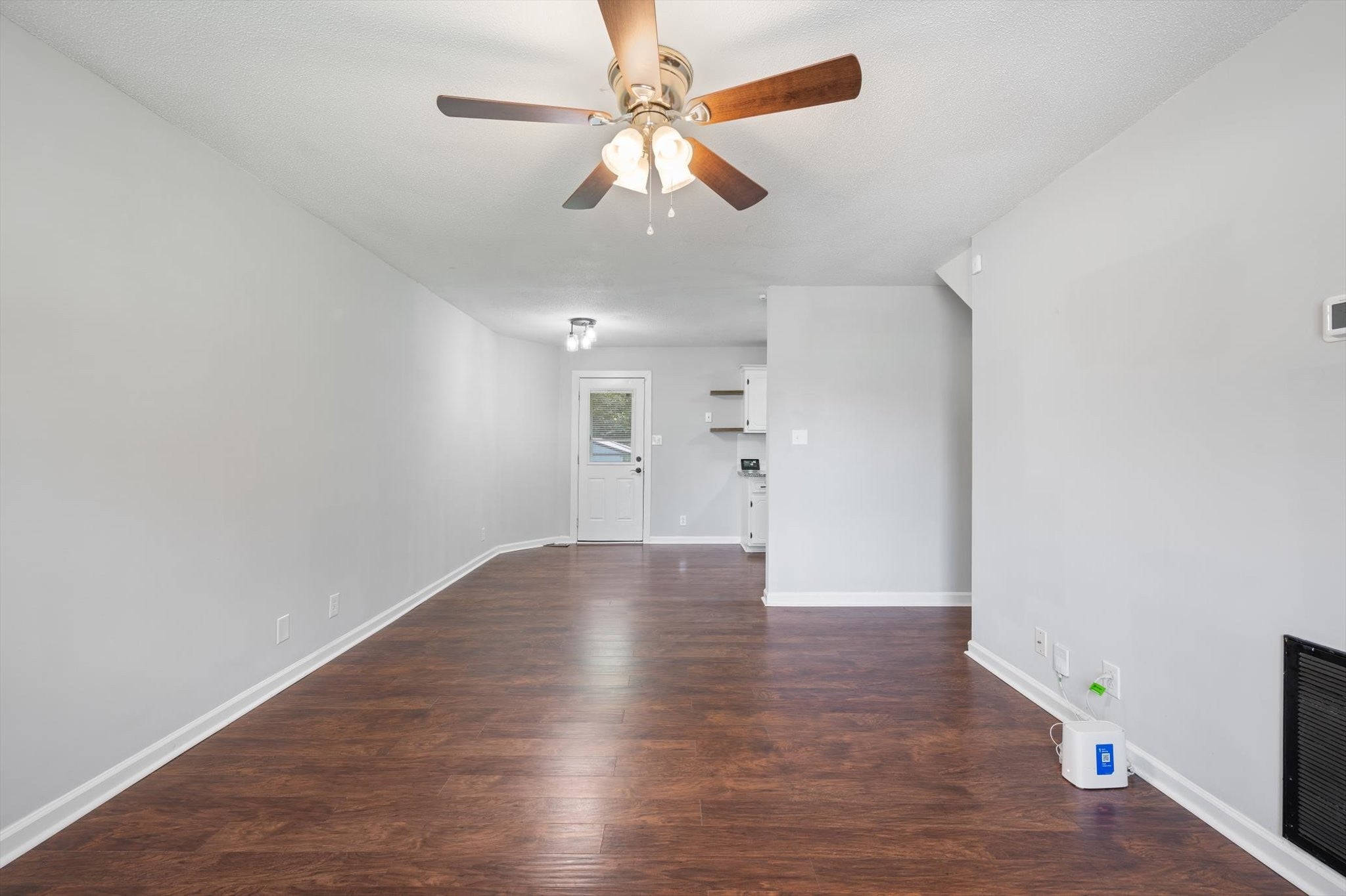 818 Shelton Cir S