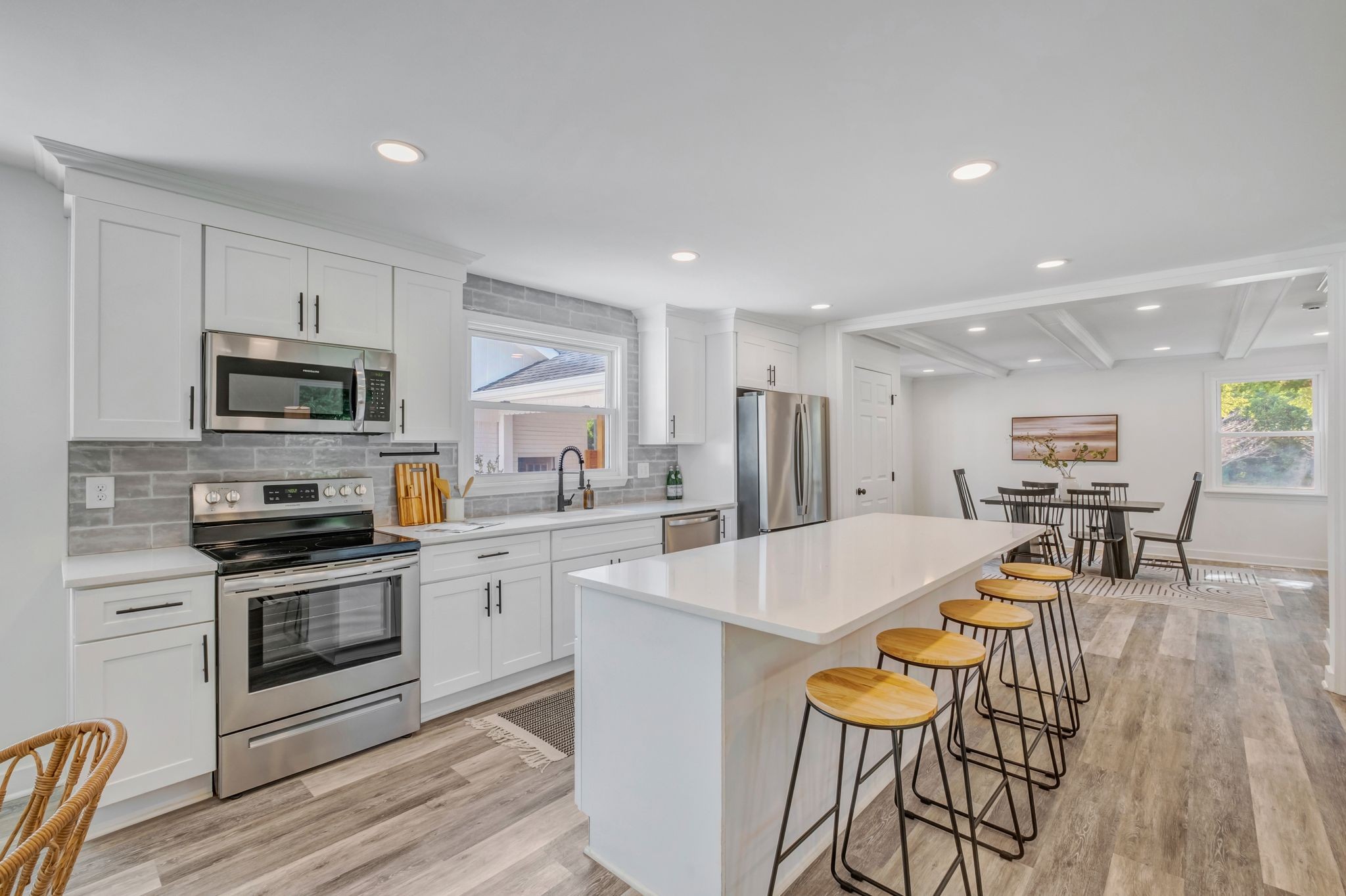 366 Flushing Dr B