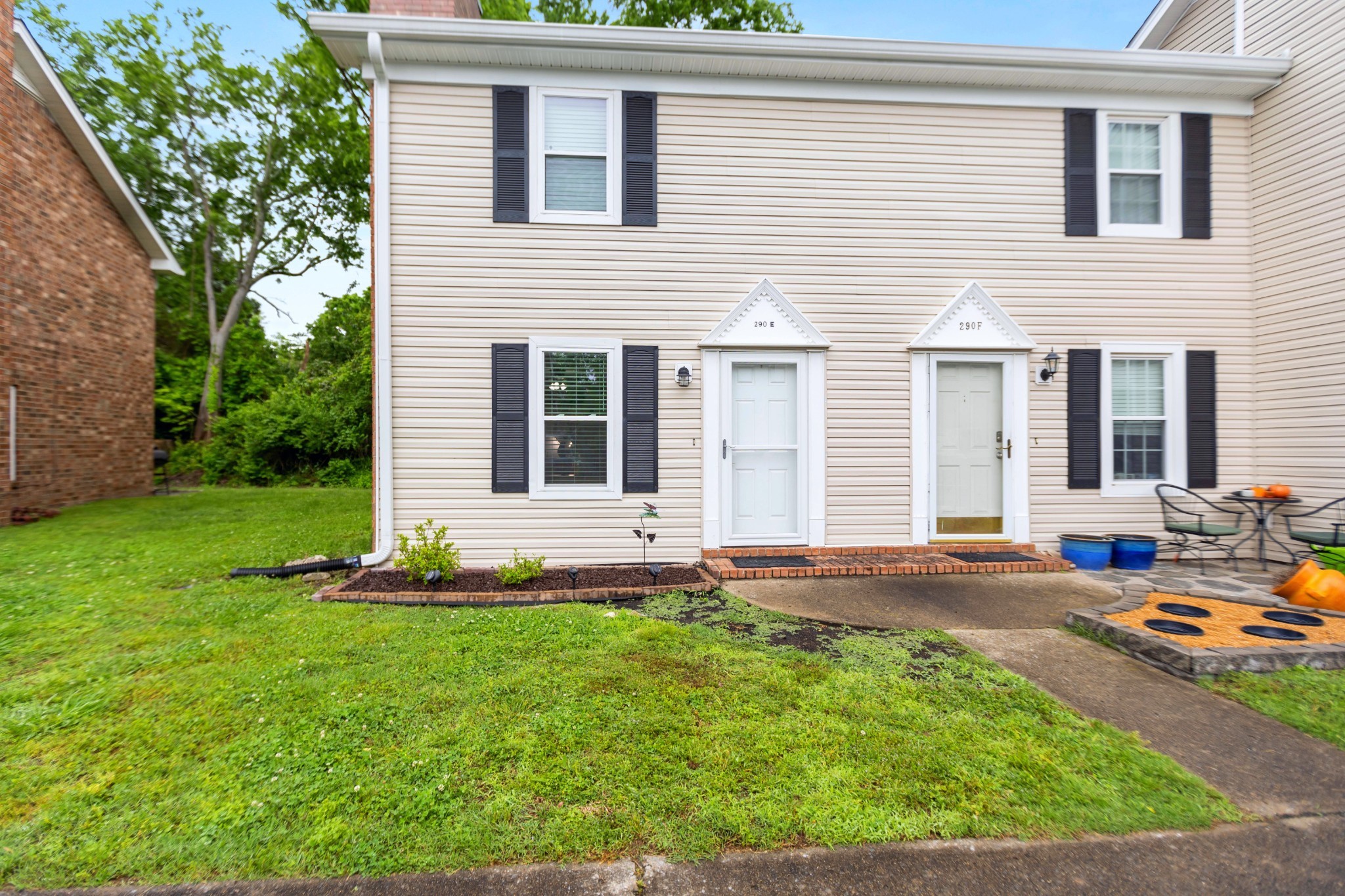 Search Listings 4 290 Donna Dr E