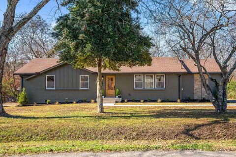 181 Roberta Dr Hendersonville TN 37075