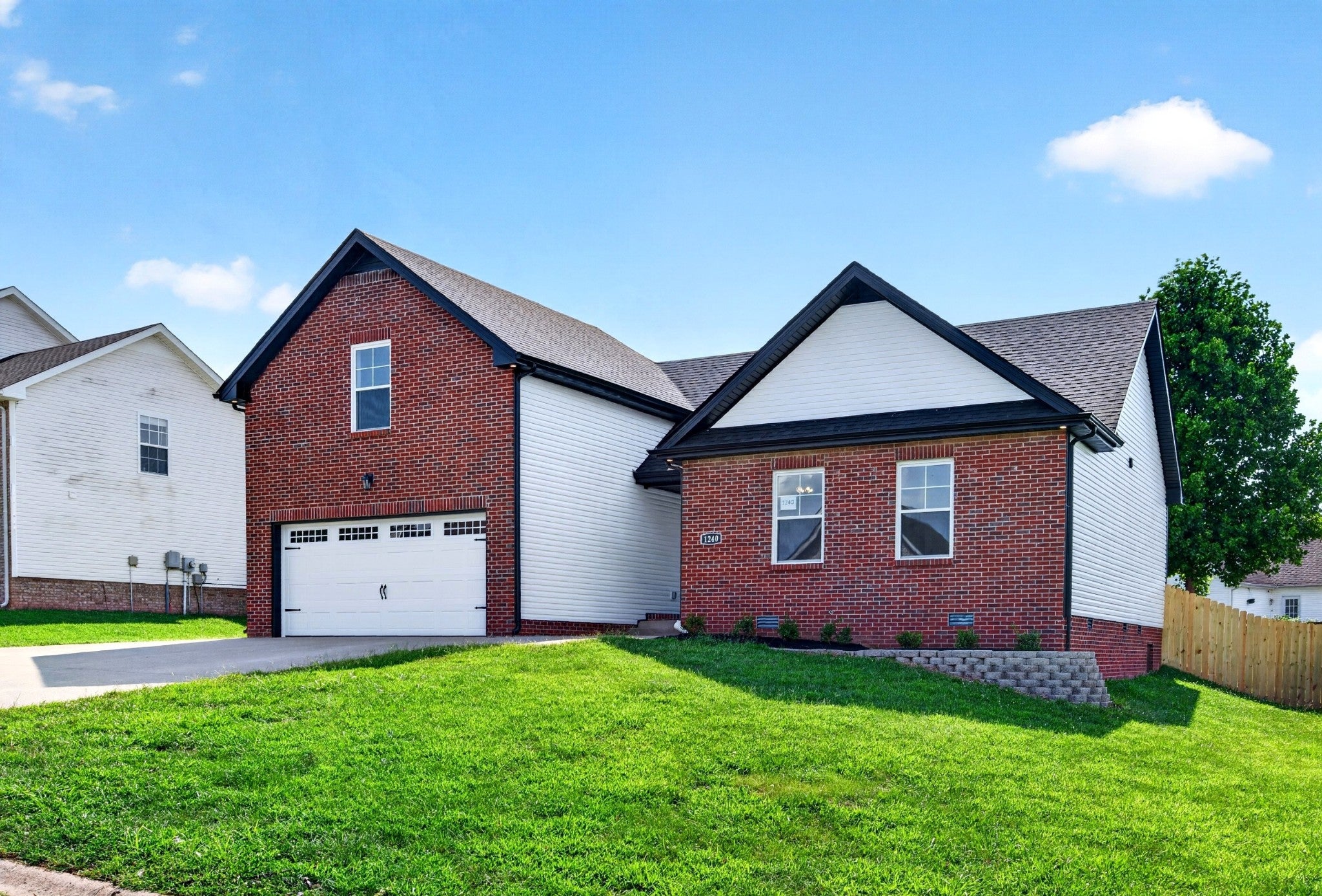 1240 Fossil Dr