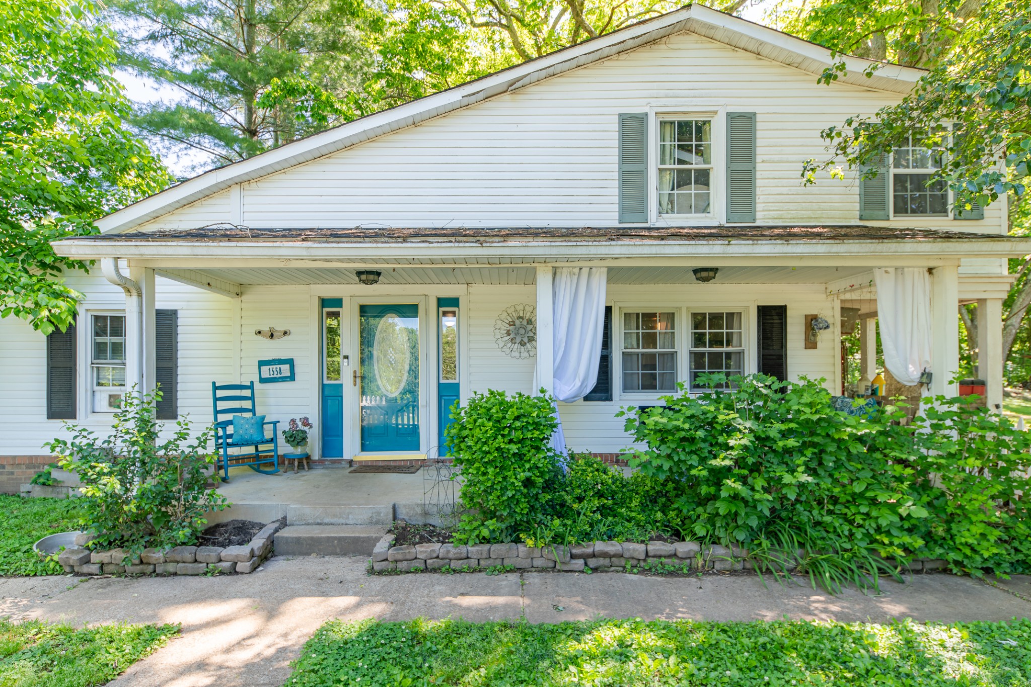 1558 Santa Fe Pike