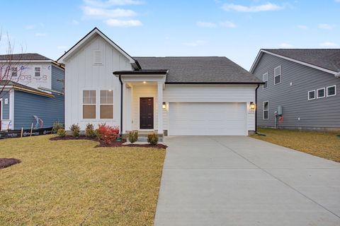 3596 Heartland Dr Columbia TN 38401