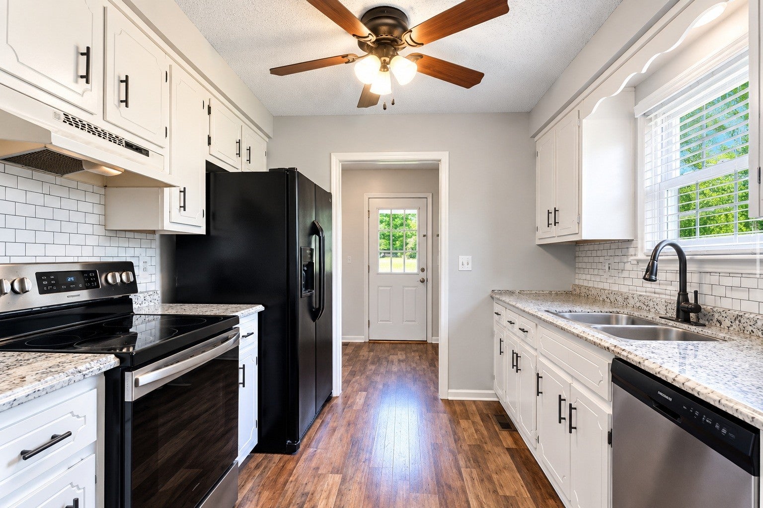 587 Anita Dr