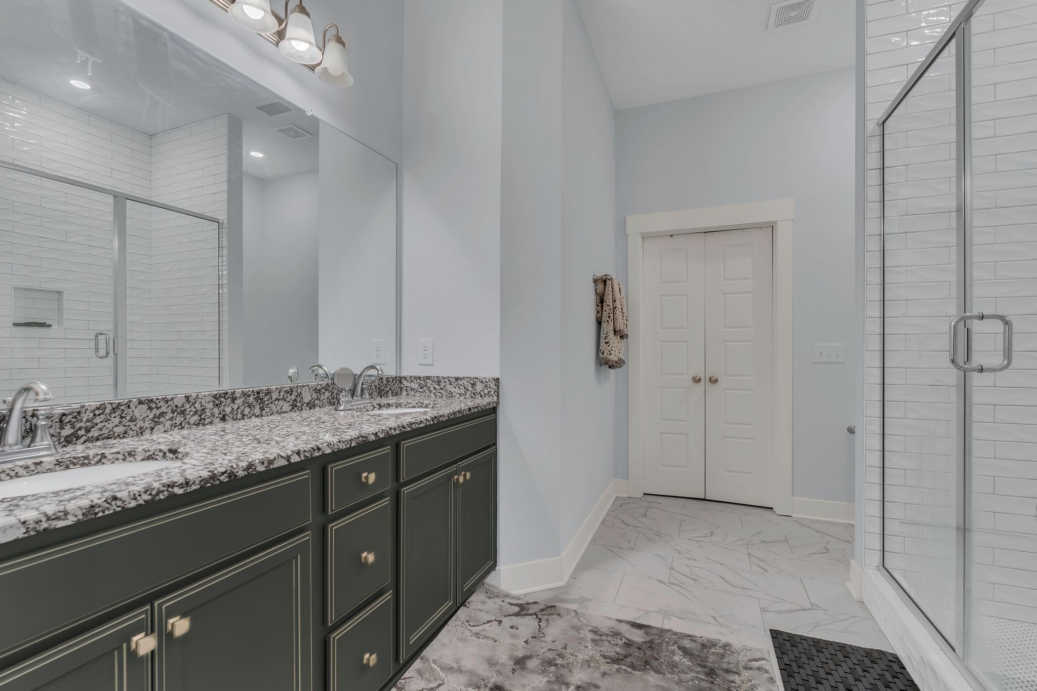 Murfreesboro, Tennessee 37130, United States, 3 Bedrooms Bedrooms, ,3 BathroomsBathrooms,Residential,Active,36432