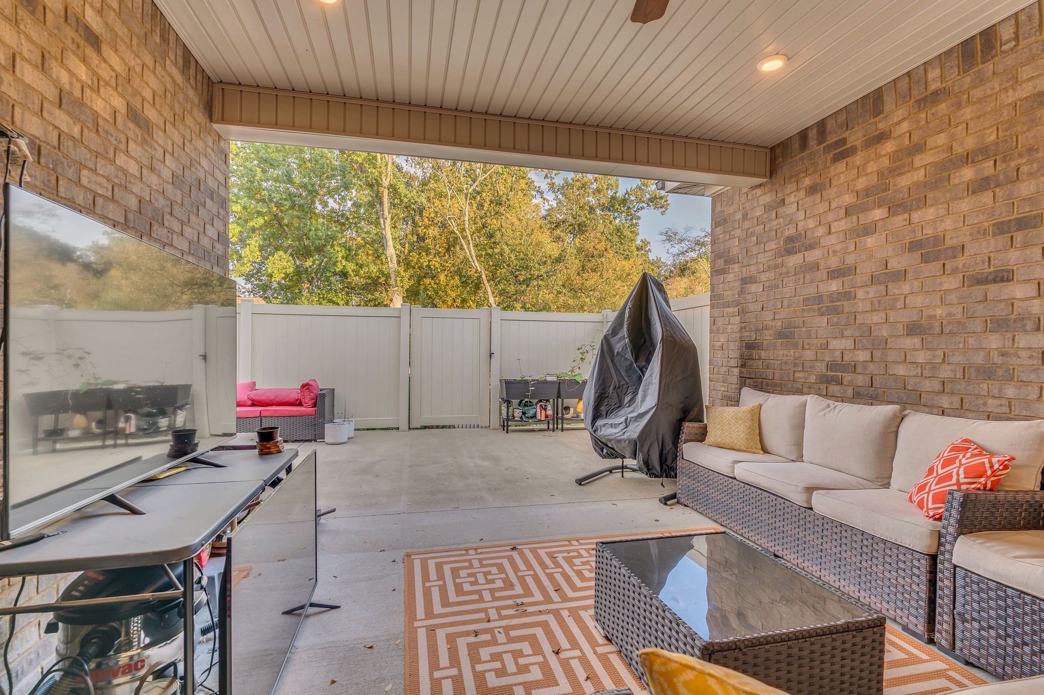 Murfreesboro, Tennessee 37130, United States, 3 Bedrooms Bedrooms, ,3 BathroomsBathrooms,Residential,Active,36432