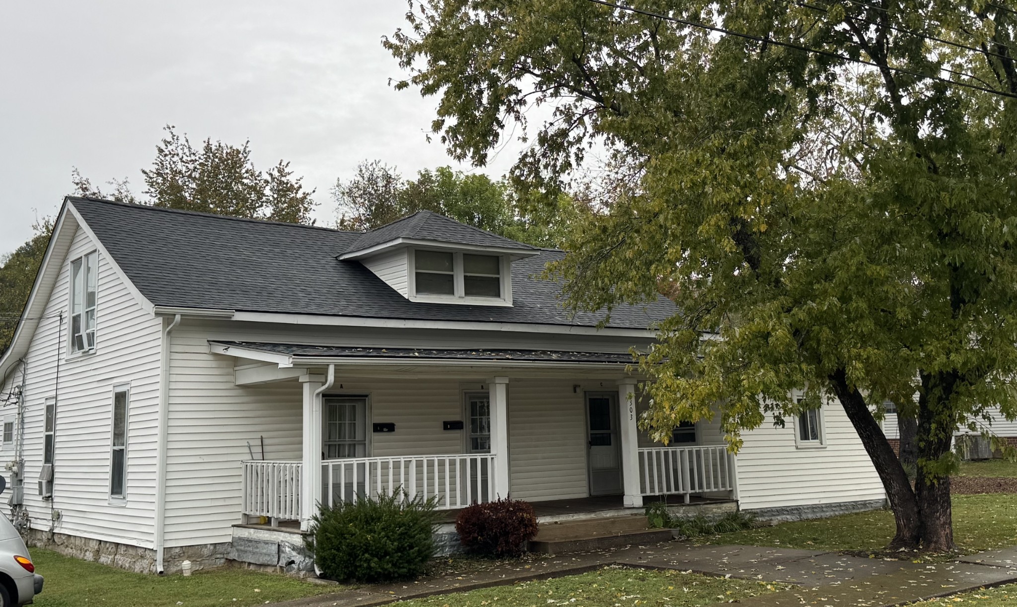 Photo 1 of 3 — 303 Jefferson Ave E, Carthage, TN 37030