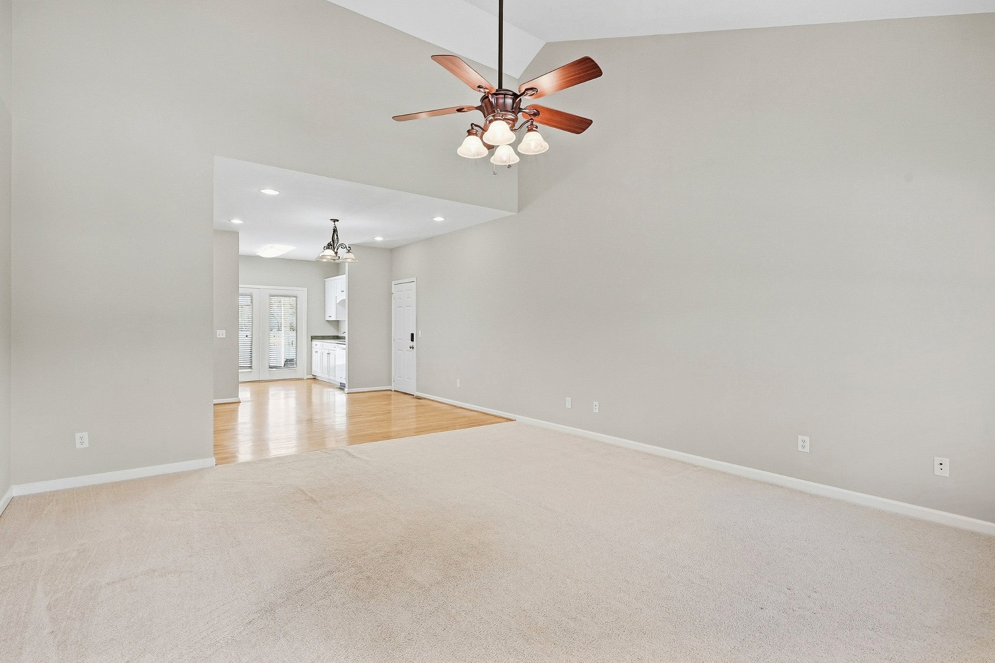 11 Mackay Ln