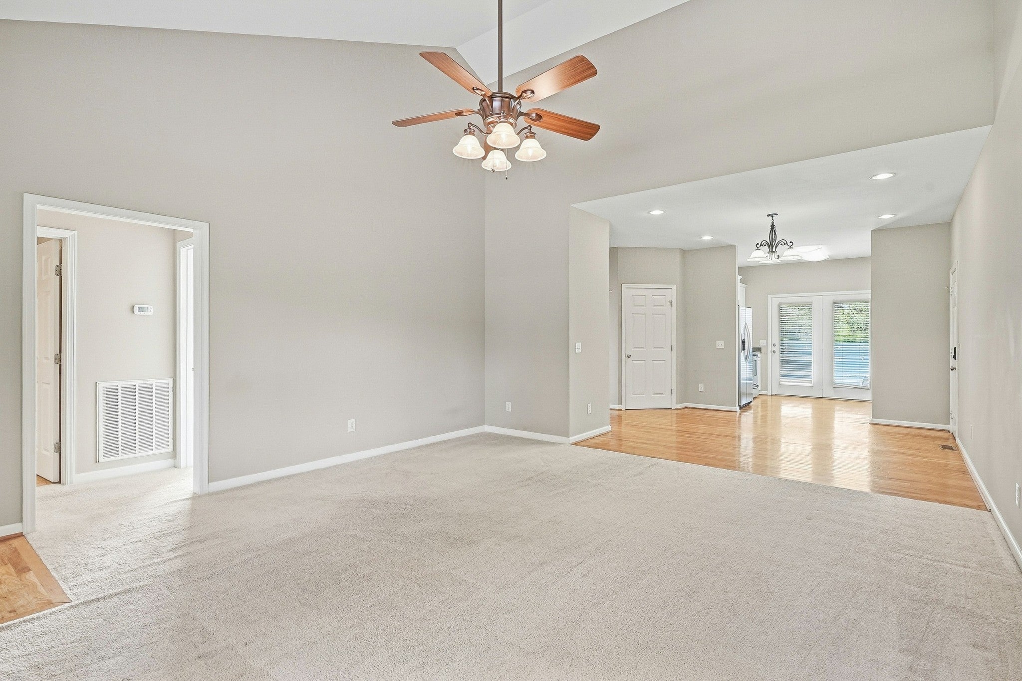 11 Mackay Ln