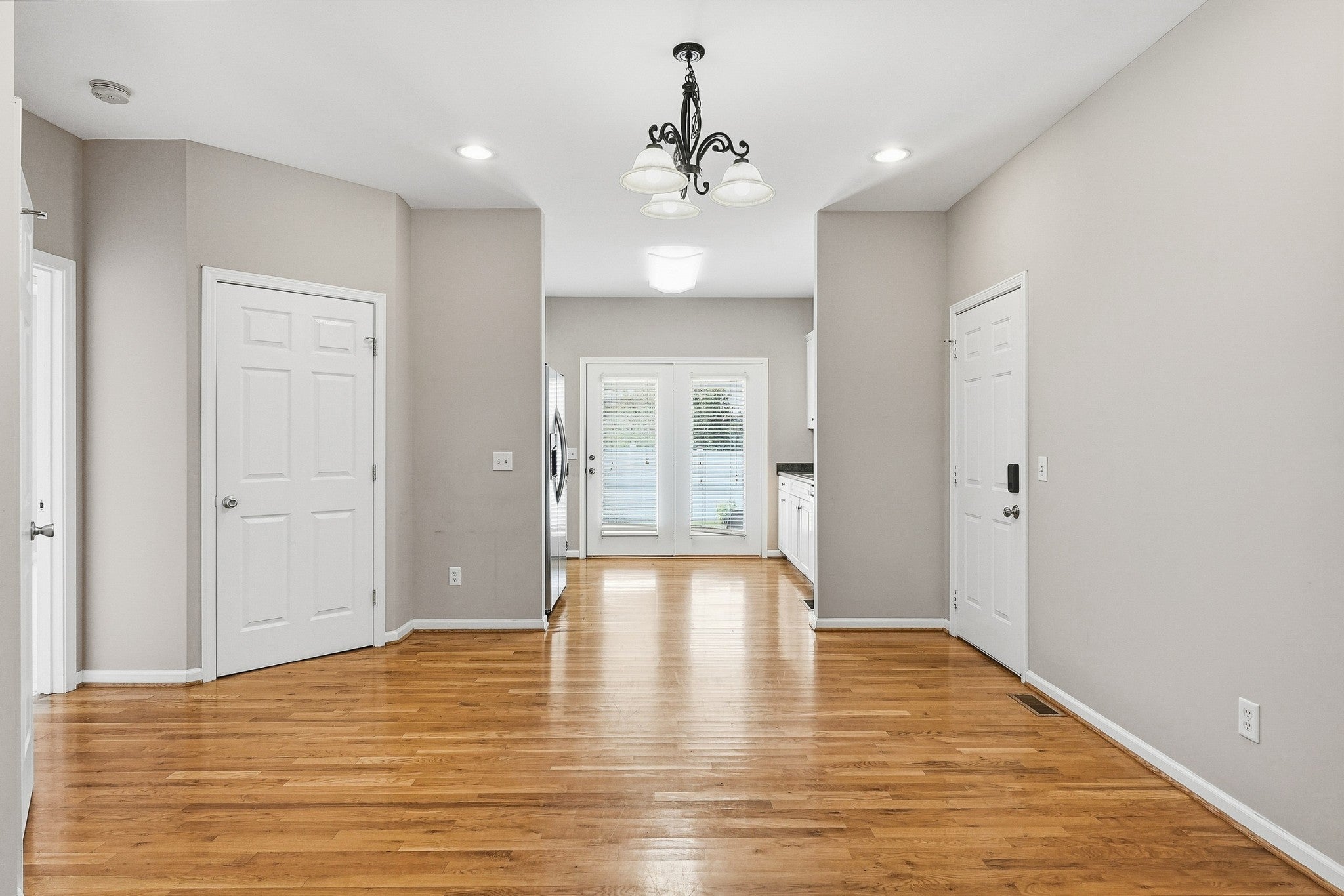 11 Mackay Ln