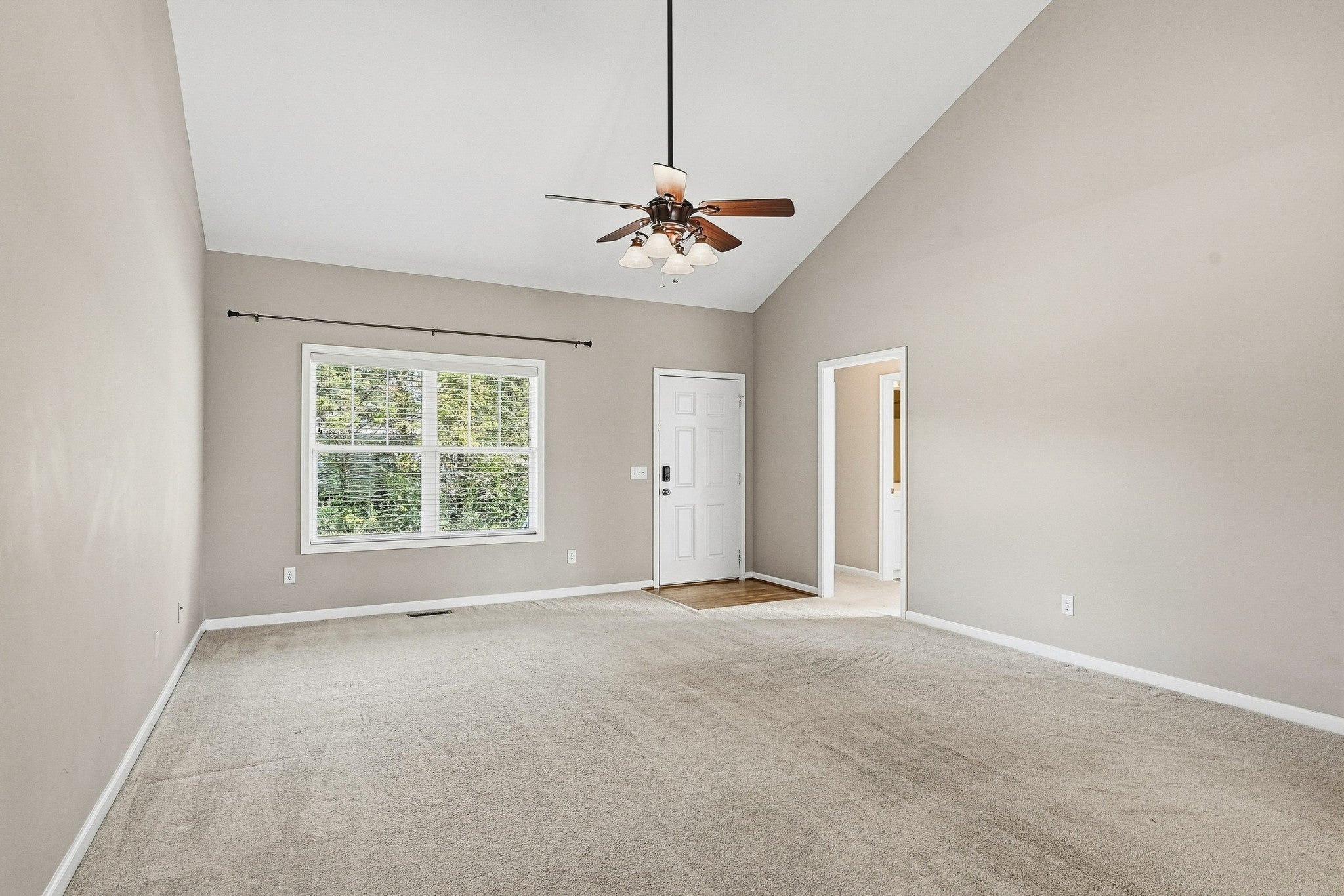 11 Mackay Ln