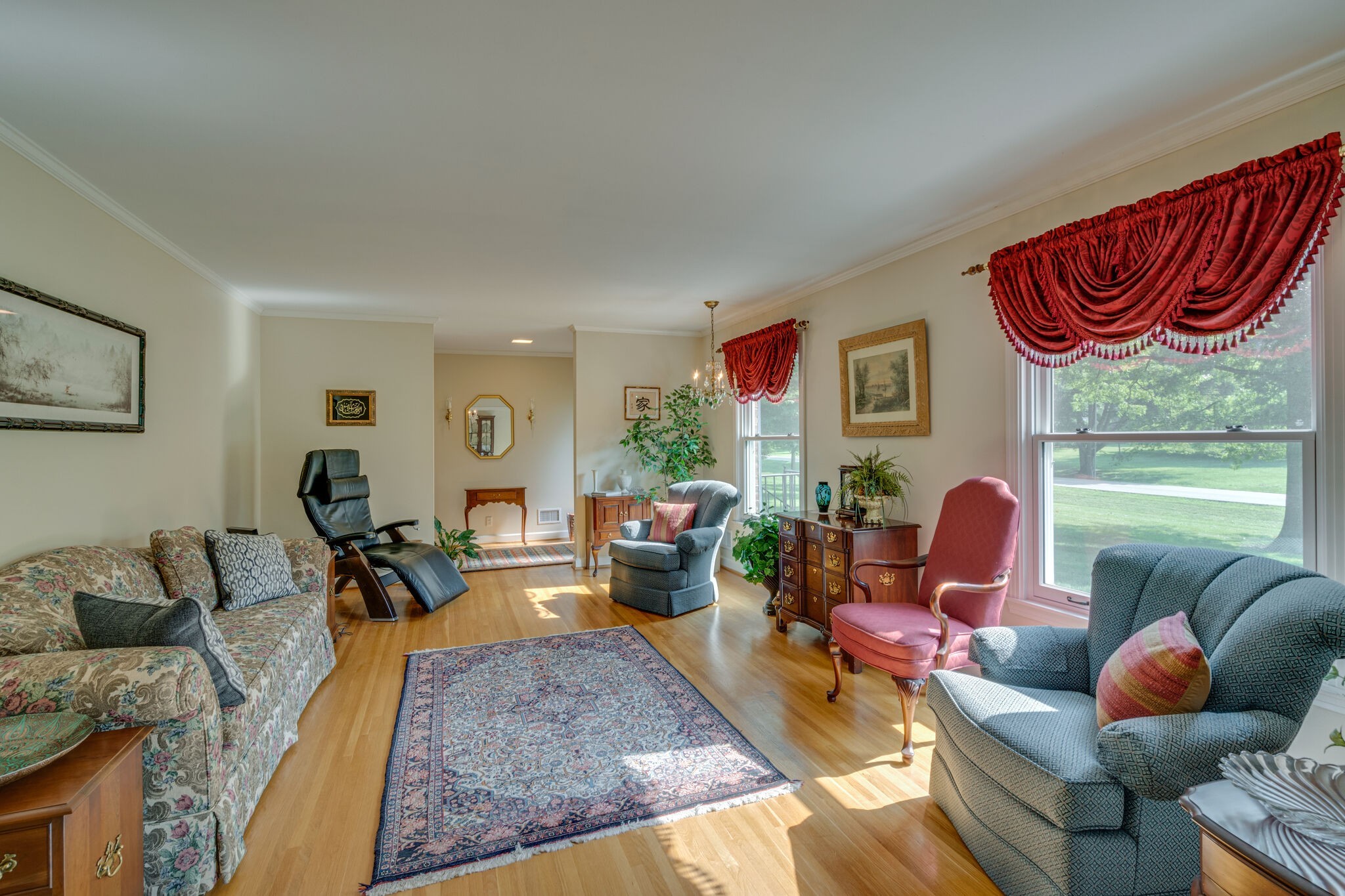 2009 Stonehurst Drive