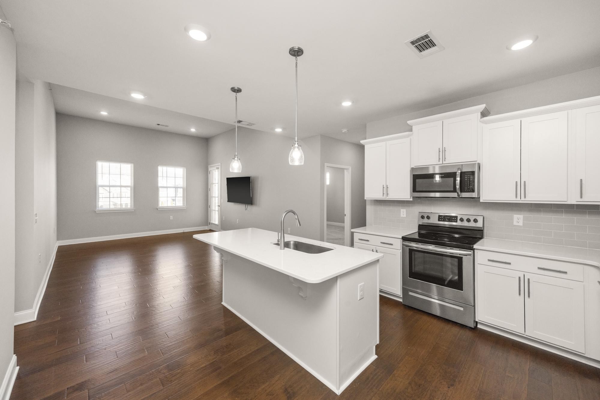 1801 Shadow Green Dr 303