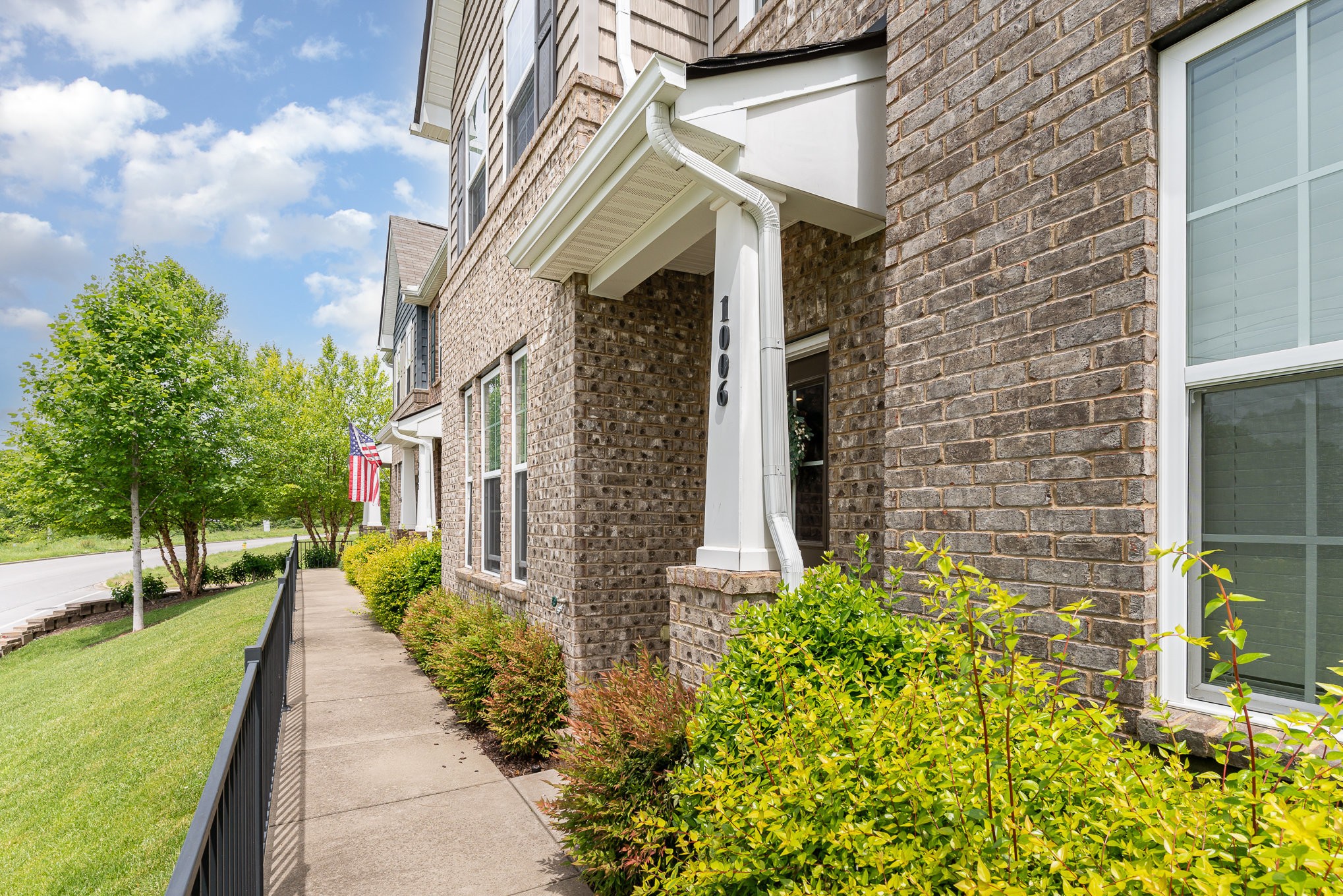 1006 Henley Pvt Lane