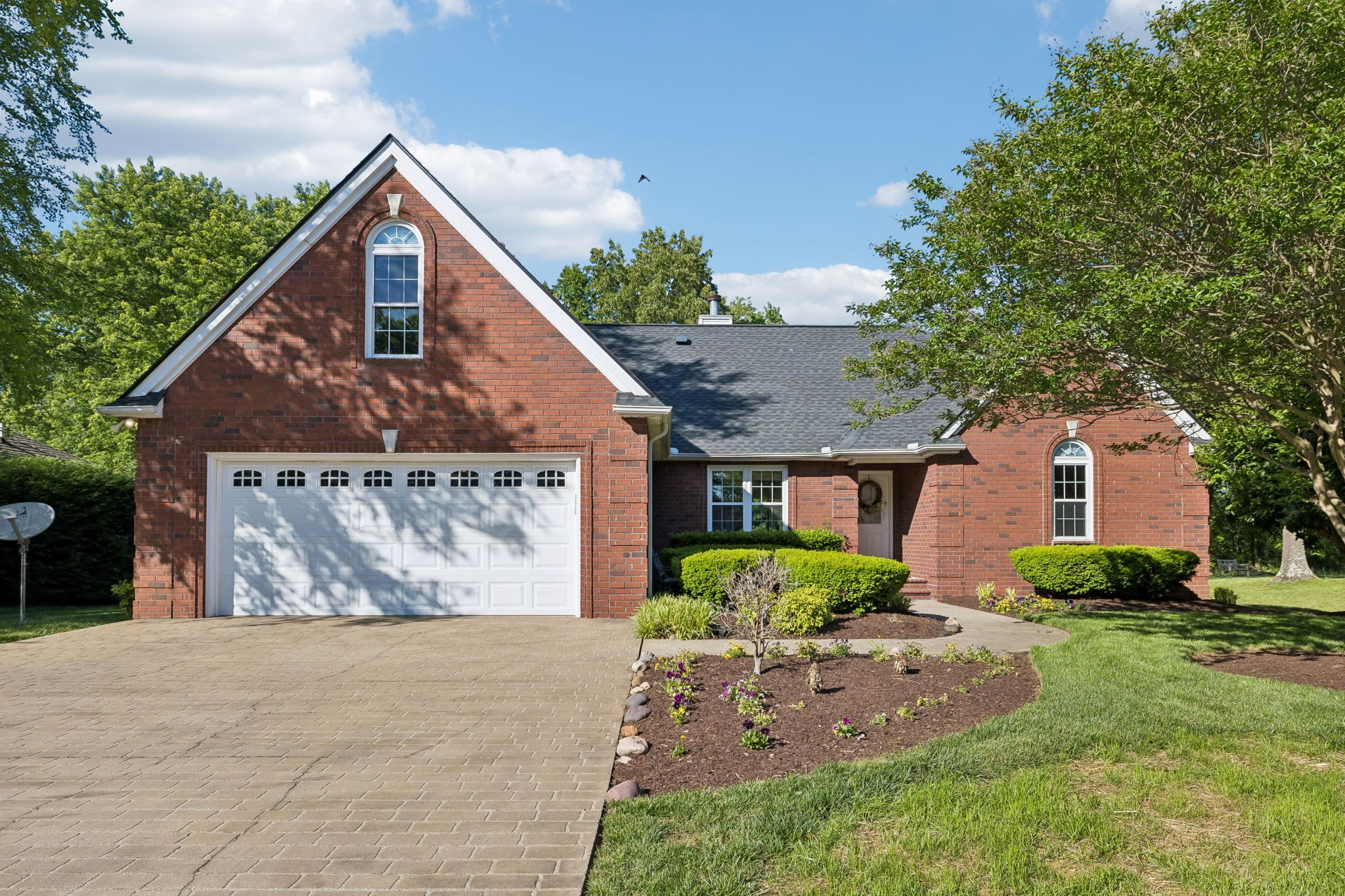 1927 Turfland Dr
