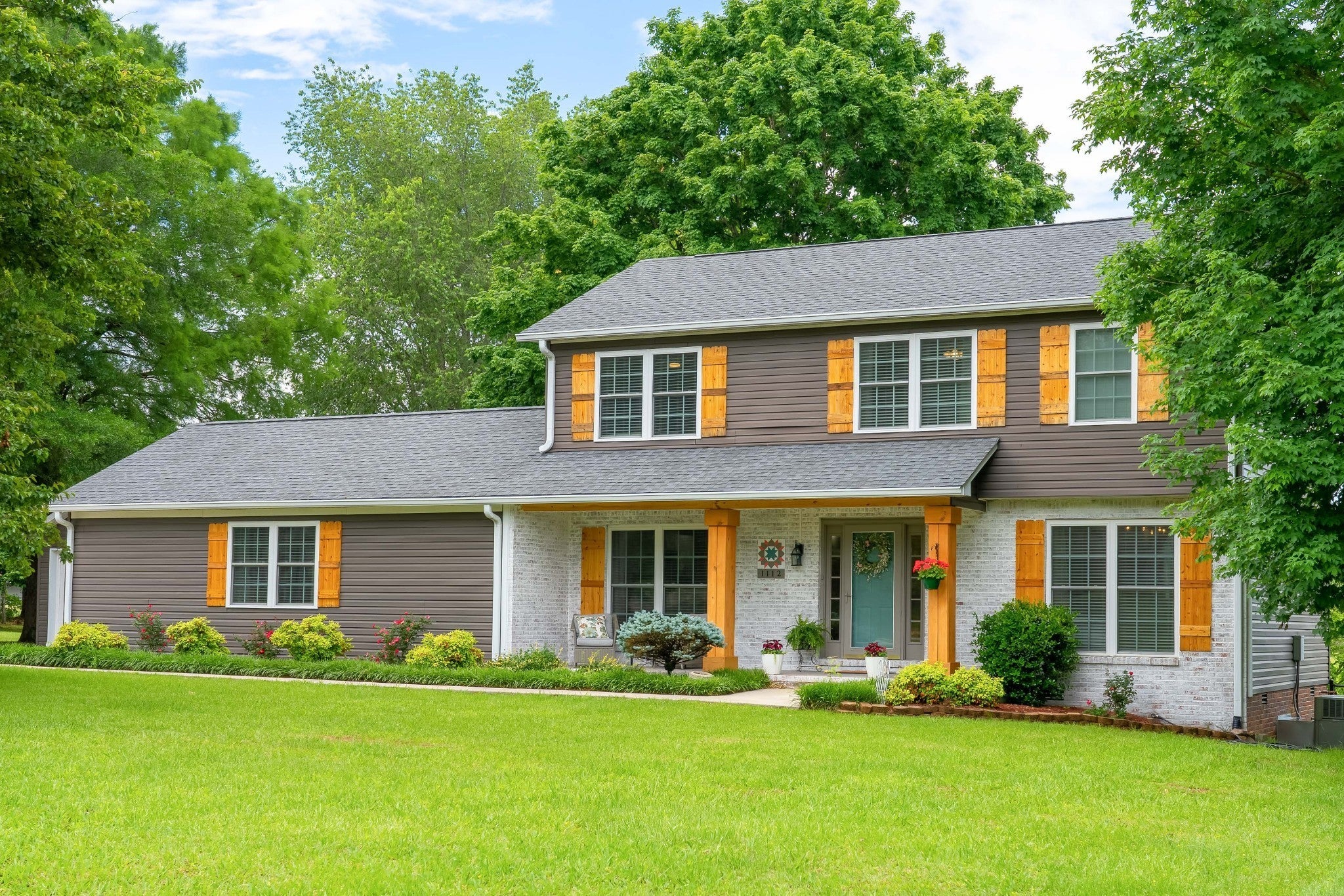 1112 Belmont Dr