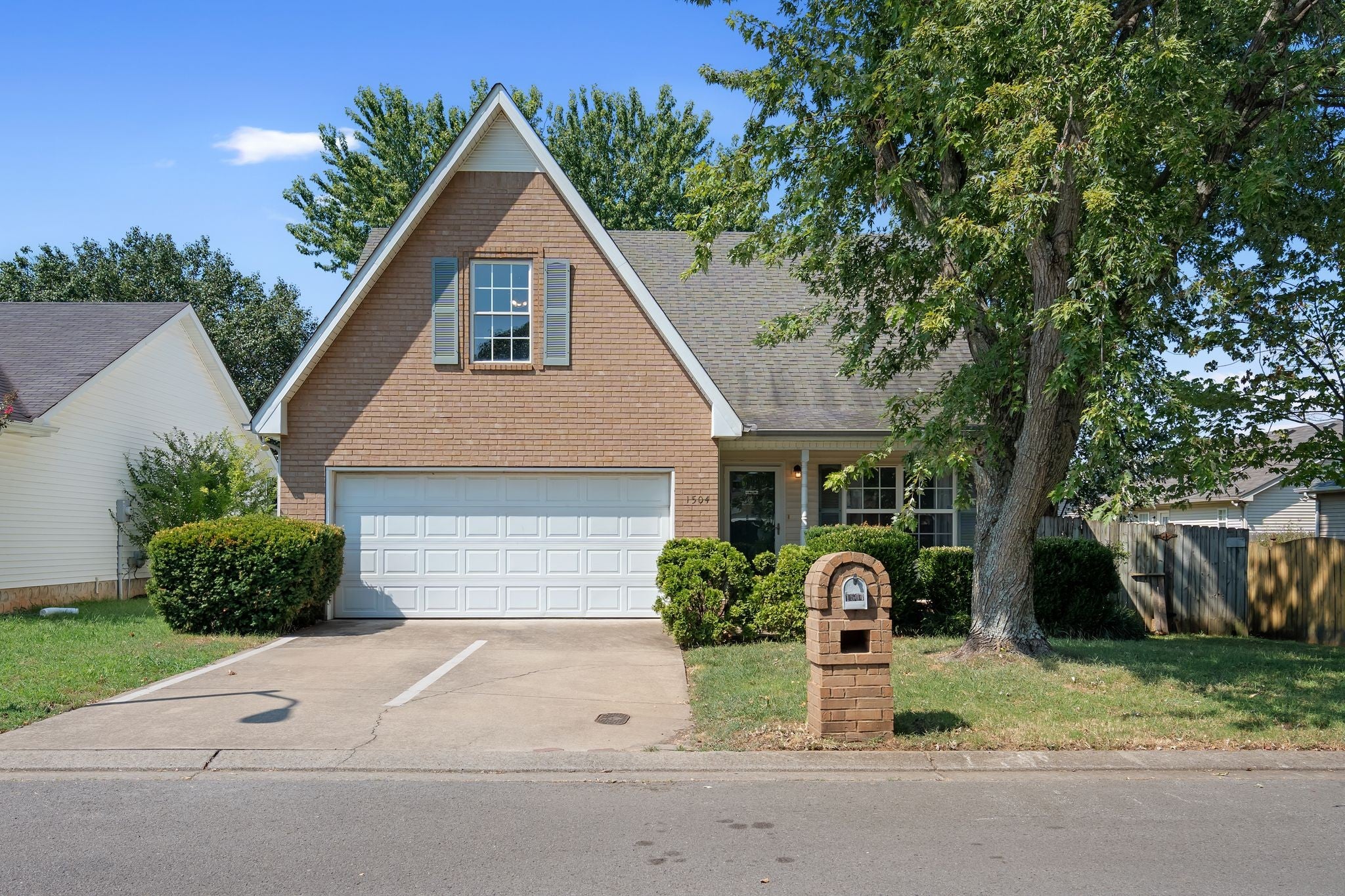 1504 Carrick Dr