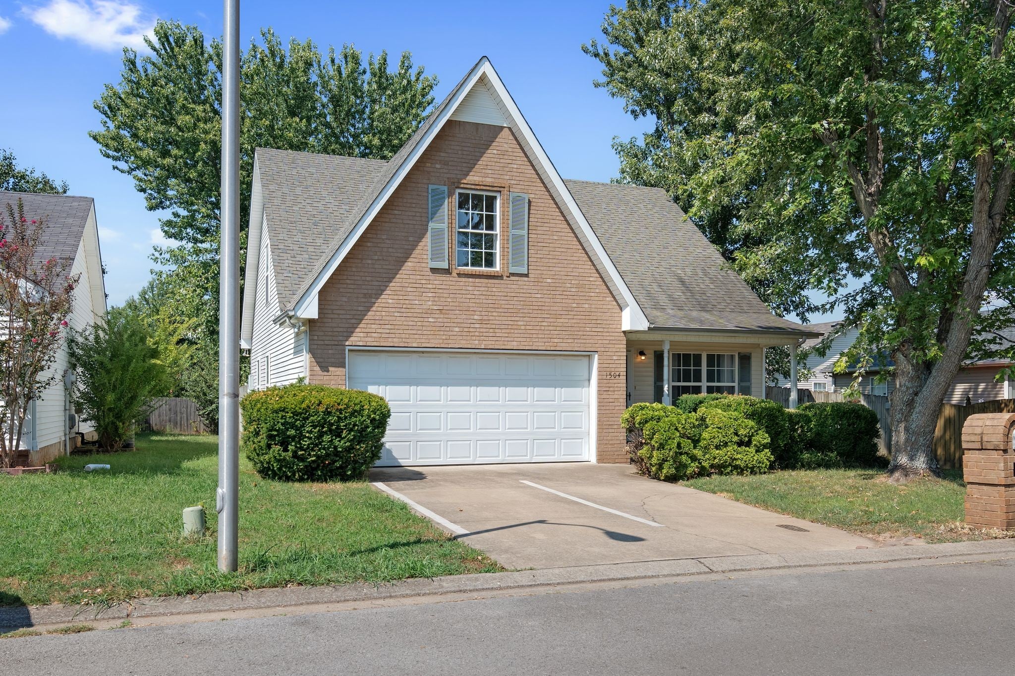 1504 Carrick Dr