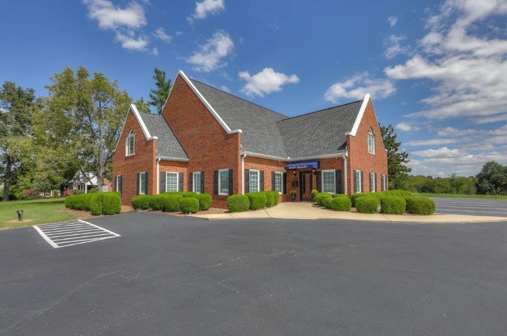 1404 North Main Street