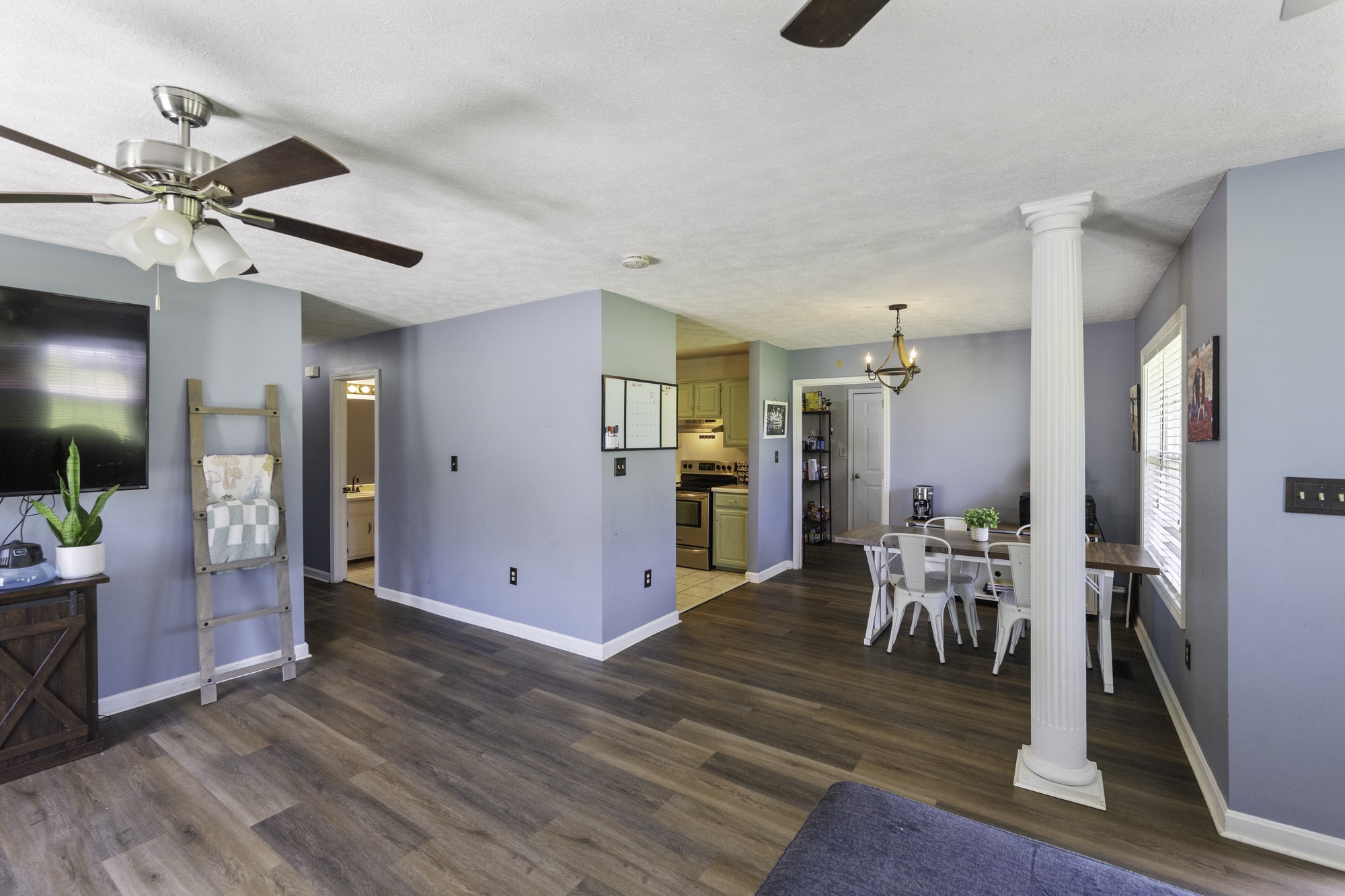 481 Pratt Cir