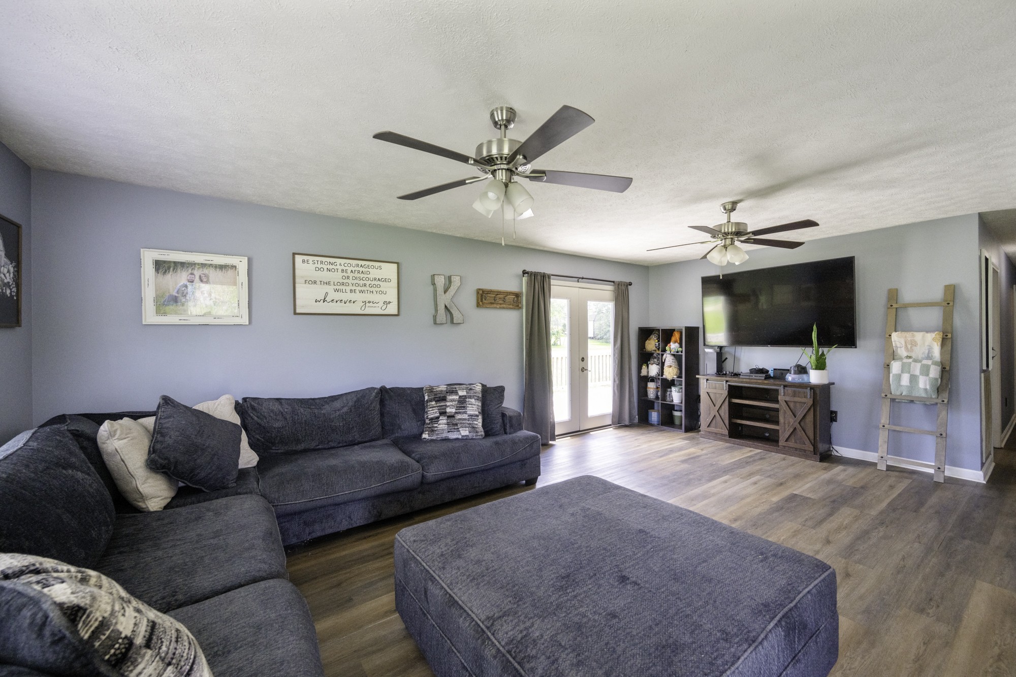 481 Pratt Cir