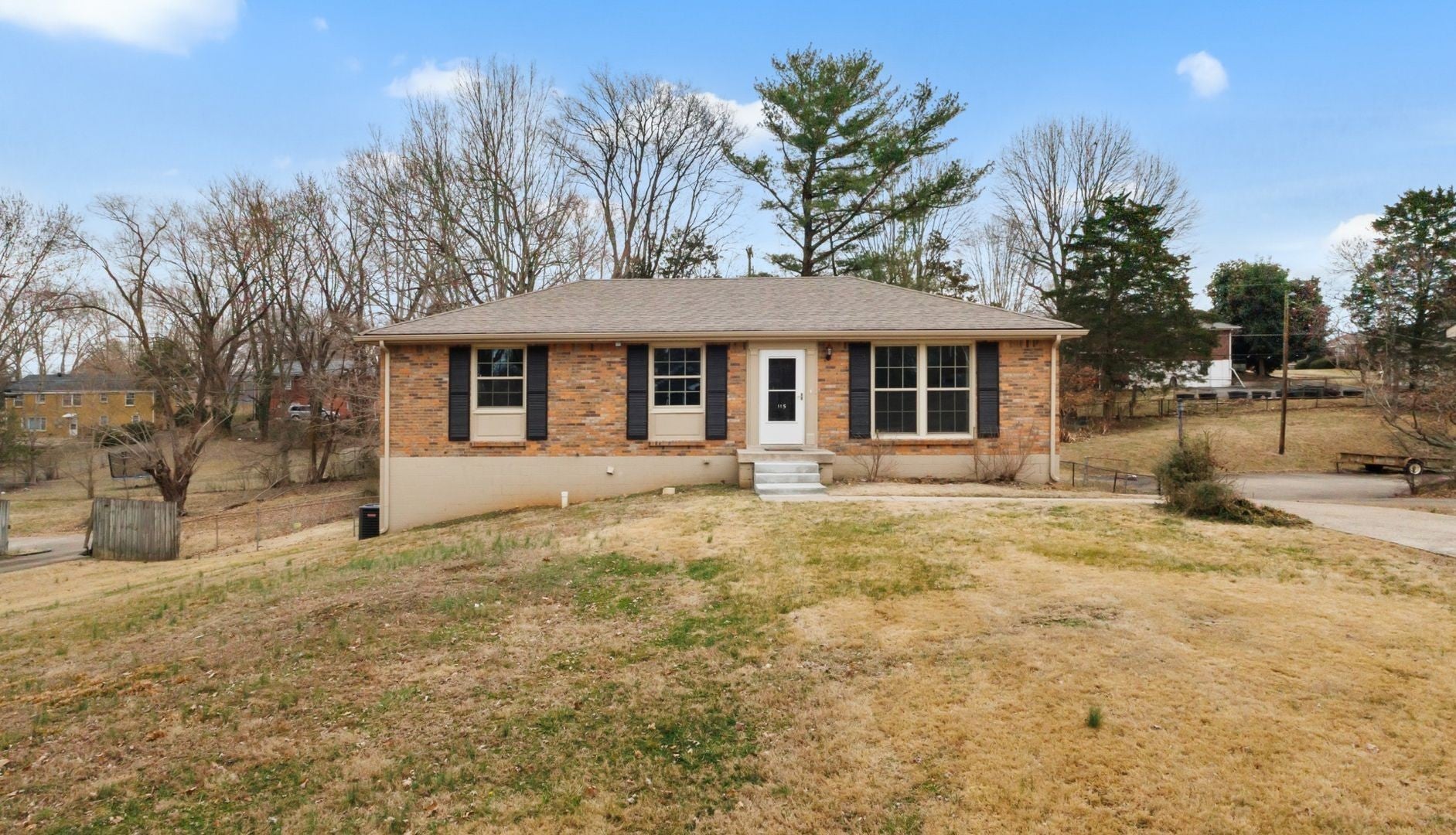 115 W Park Dr