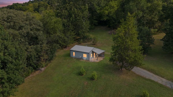474 BARTLETT HOLLOW RD, PETERSBURG, TN 37144 - Image 93b062e11c0a59674d91ba9400a29028/1077270160