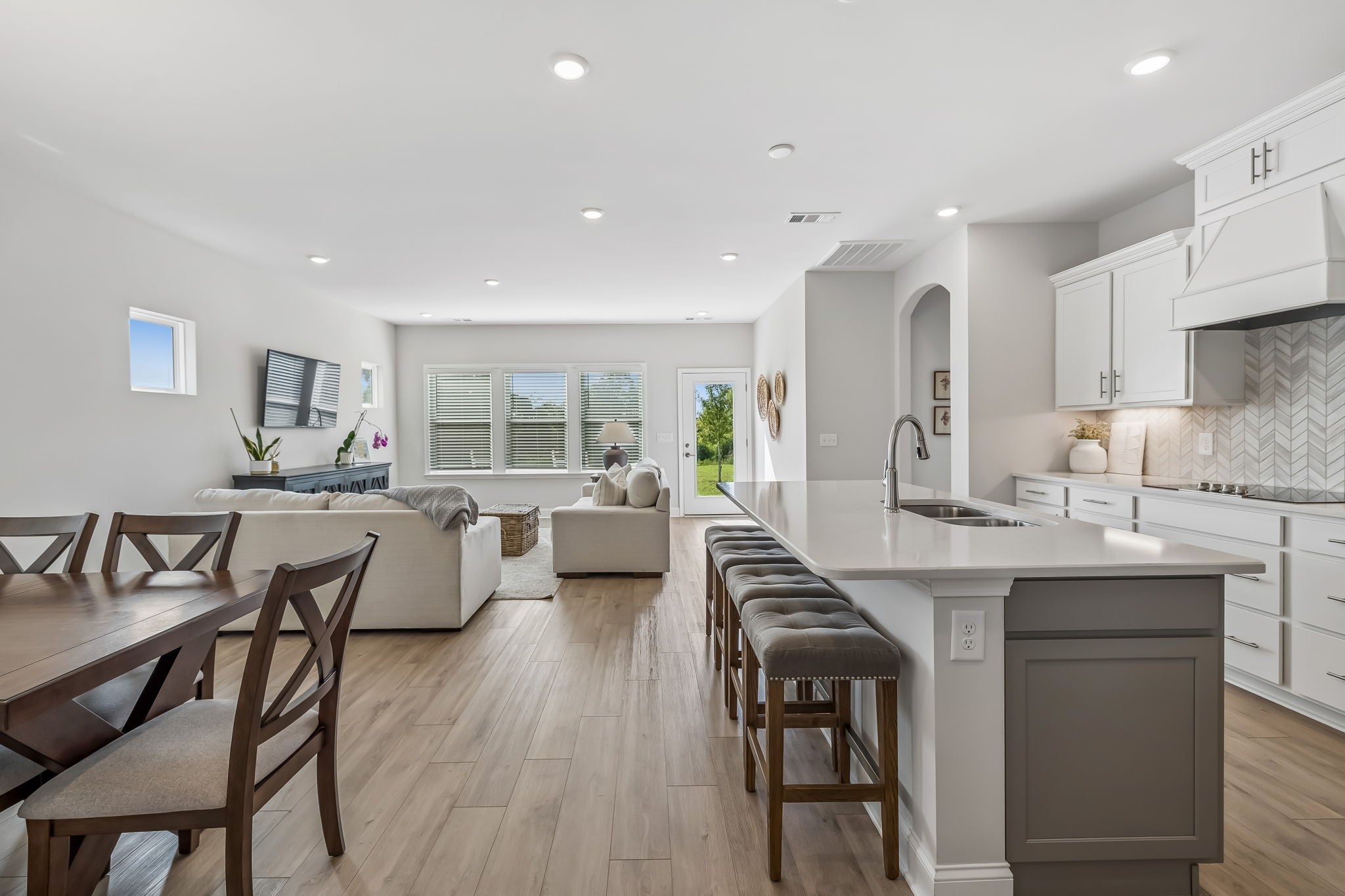 313 Traywick Pl
