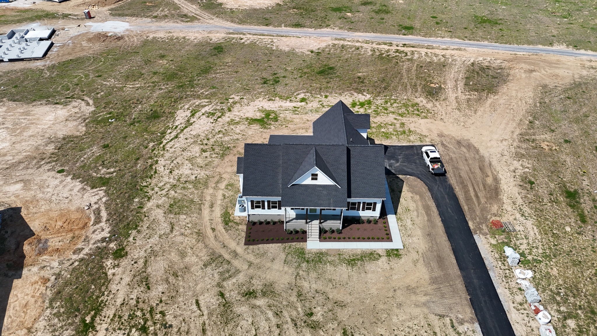 20 Lauderdale Ln