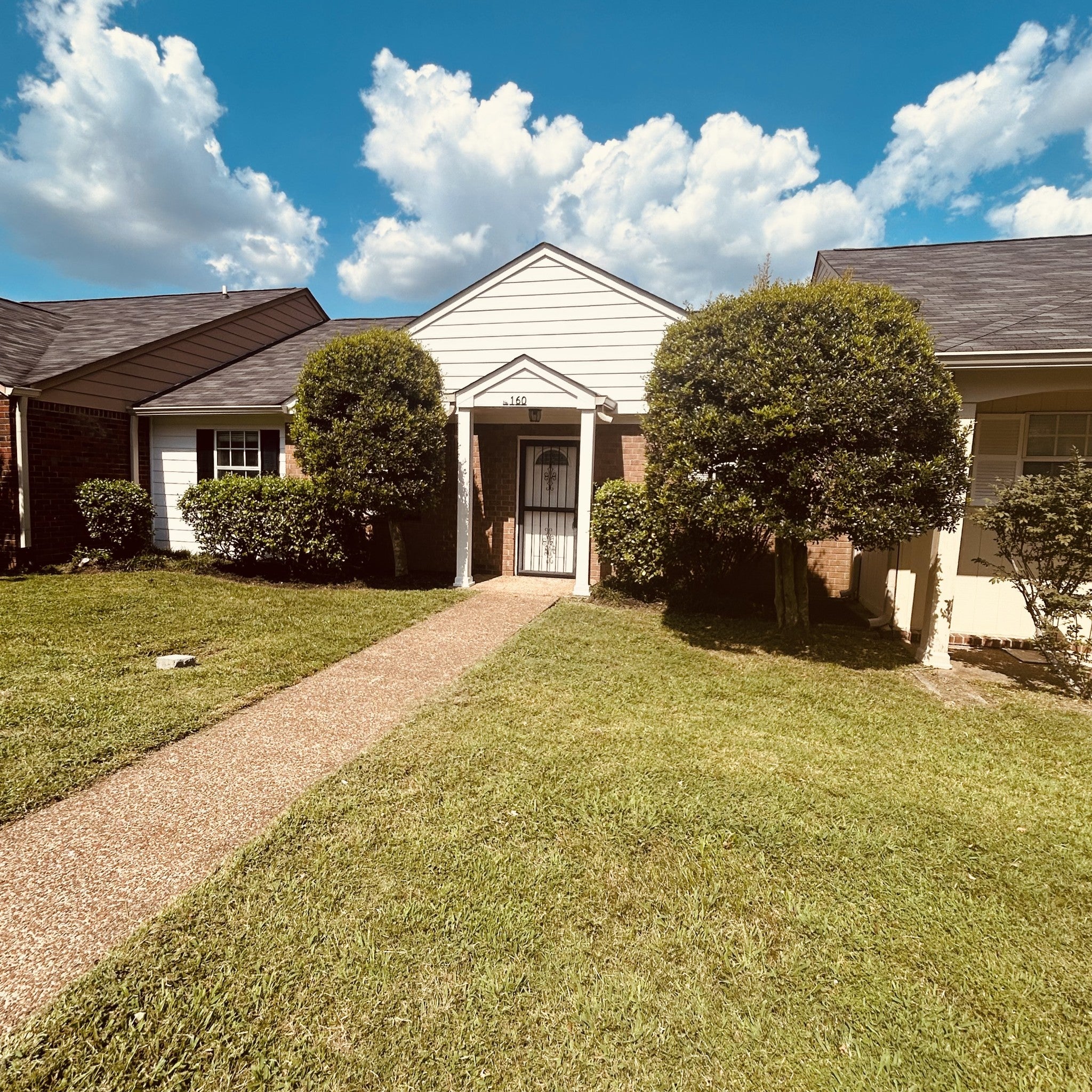 5600 Country Dr 160