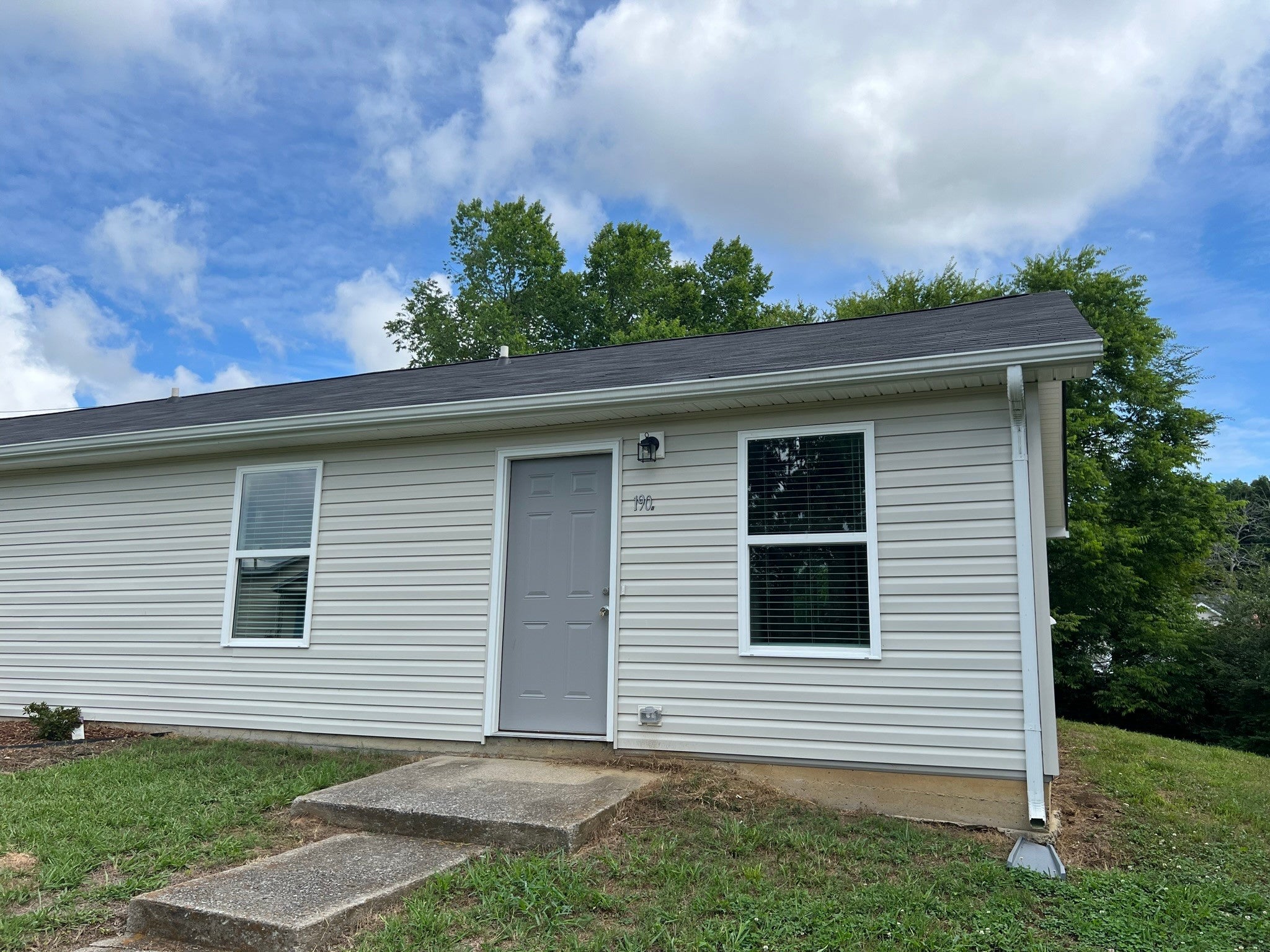 190 Cedar Grove Rd B