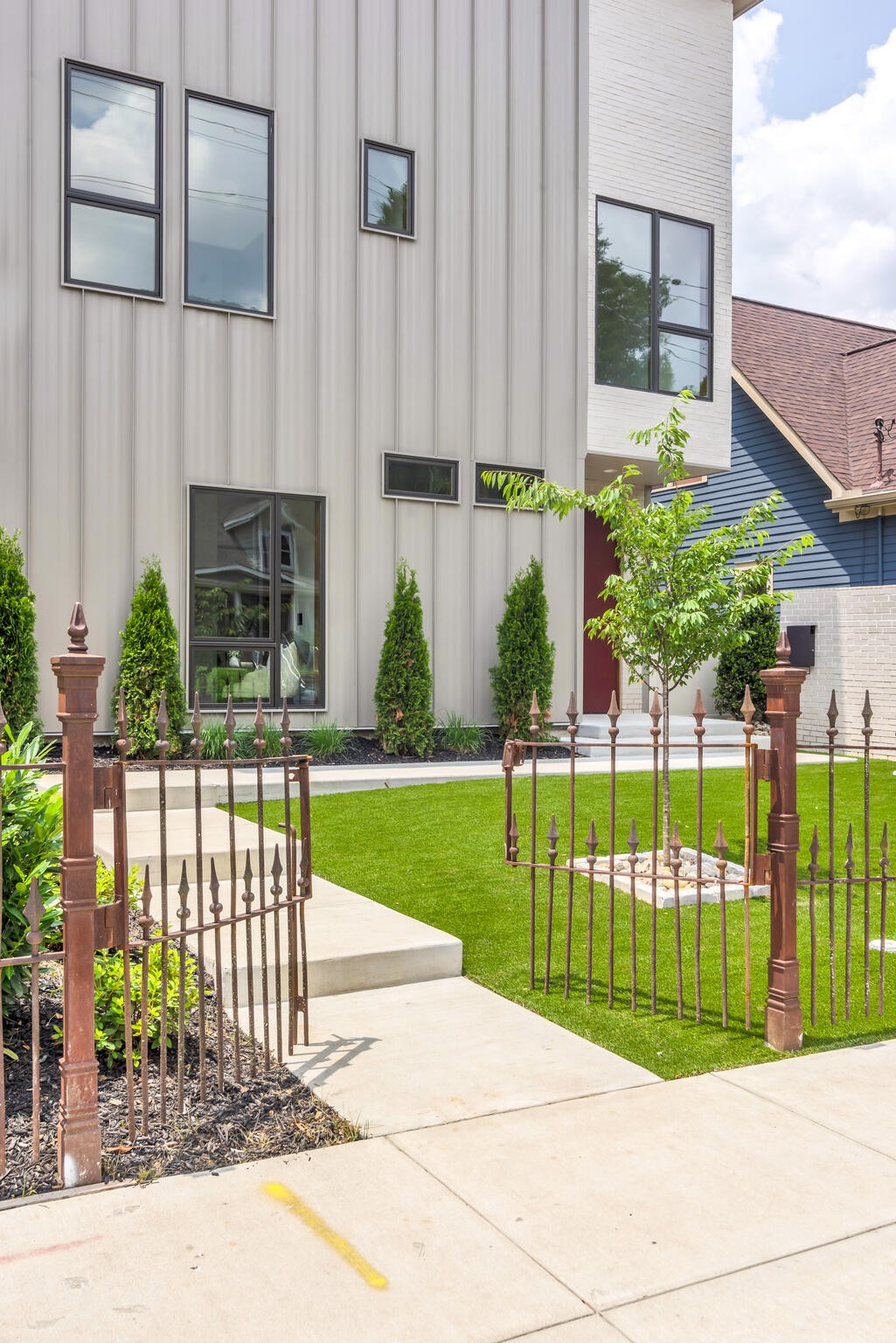 1603 5th Ave N