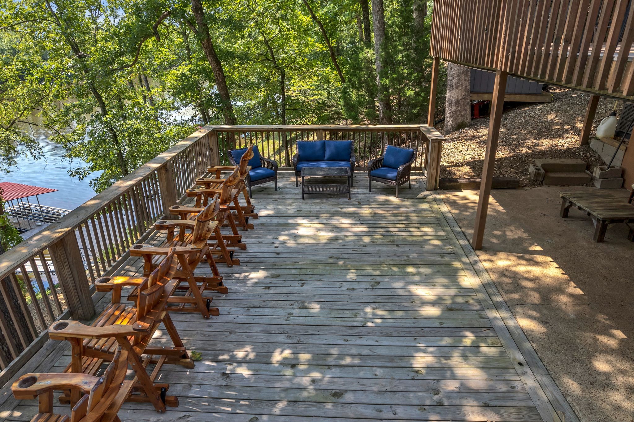 81 Davis N Lake Access Rd