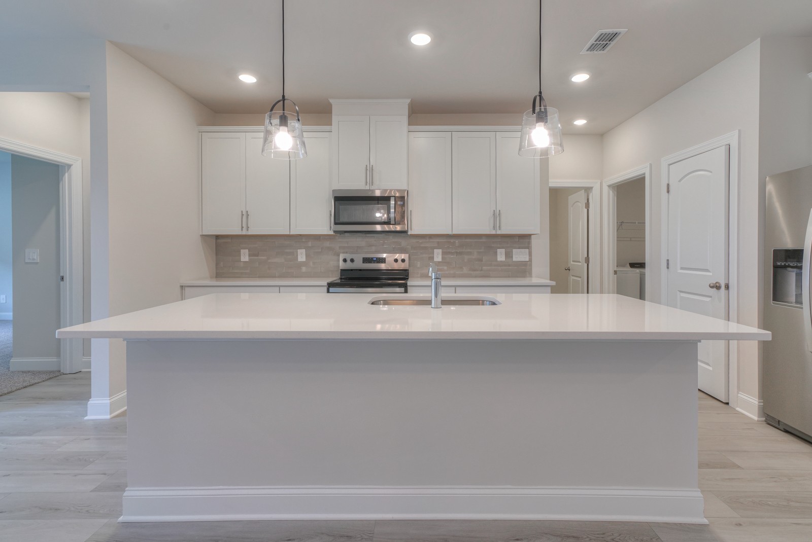 356 Almont Dr