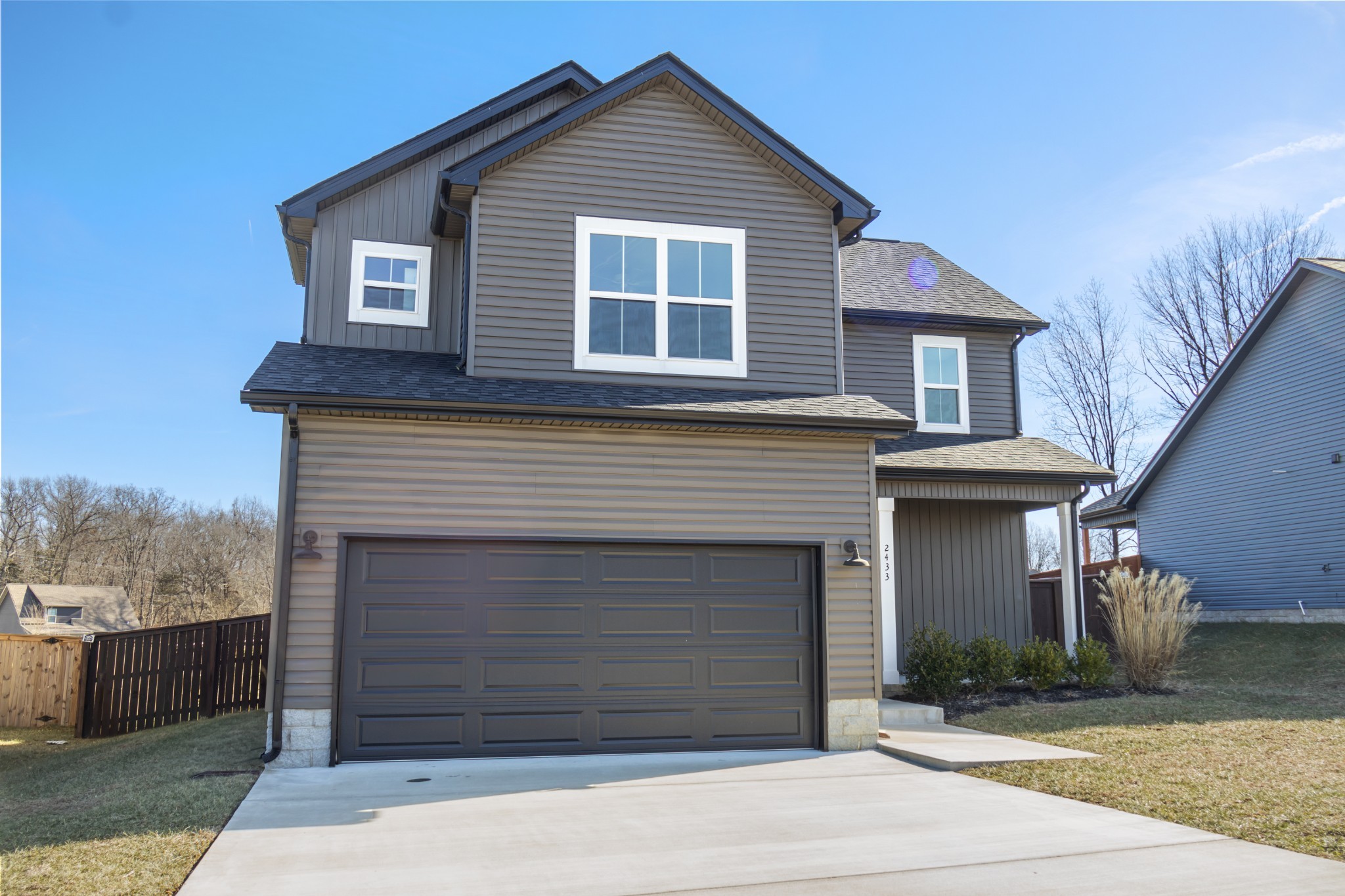 2433 Bucklin Dr