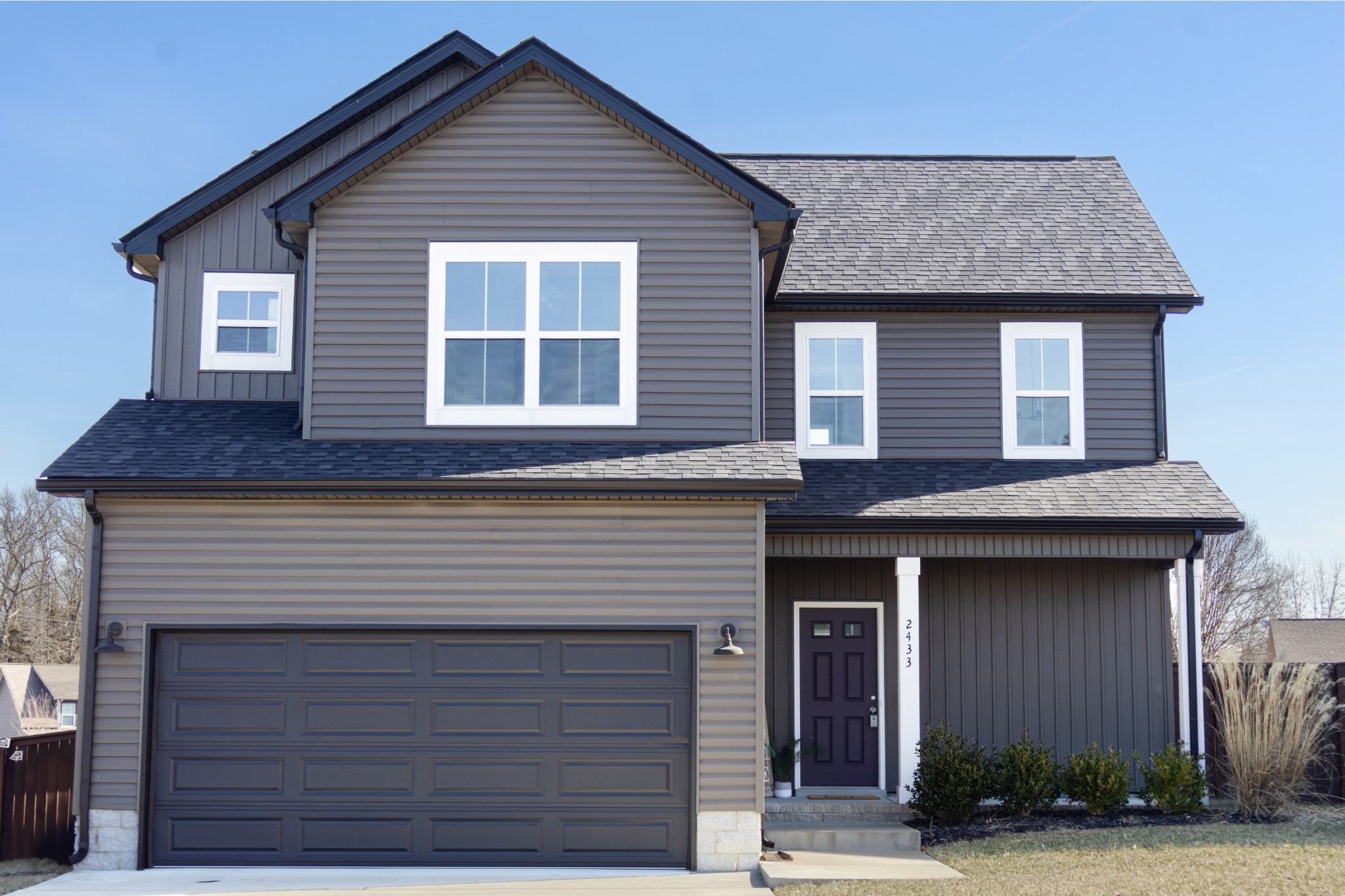 2433 Bucklin Dr