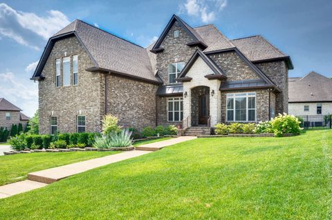 503 Montrose Dr Mount Juliet TN 37122