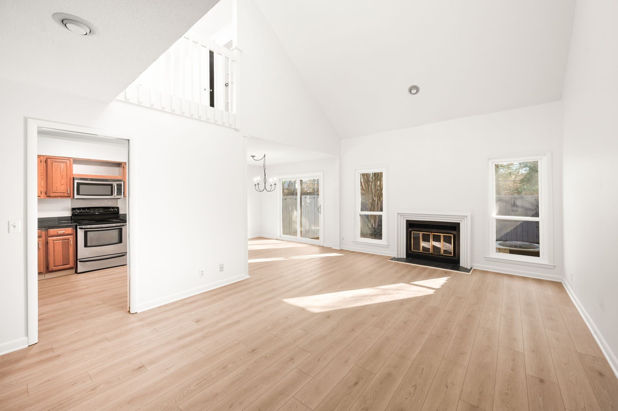 519 Belle Pointe Ct