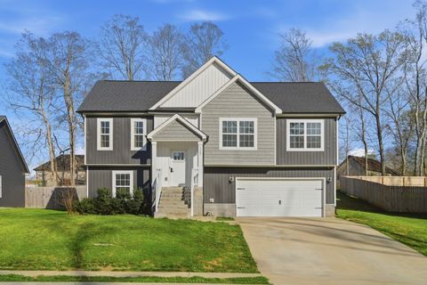 Photo of 1305 Sussex Dr, Clarksville, TN 37042 (MLS # 3167992)