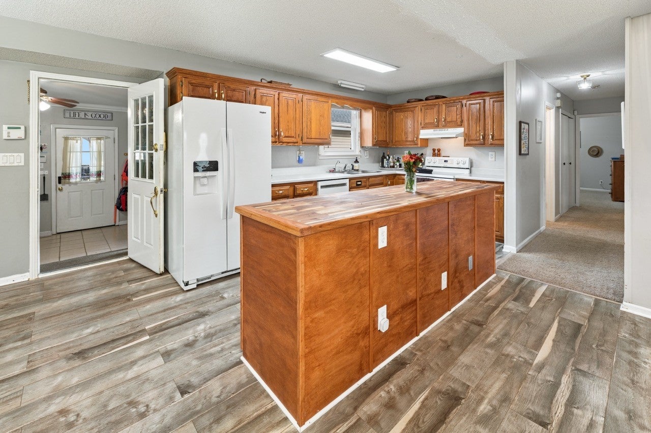 14185 Central Pike